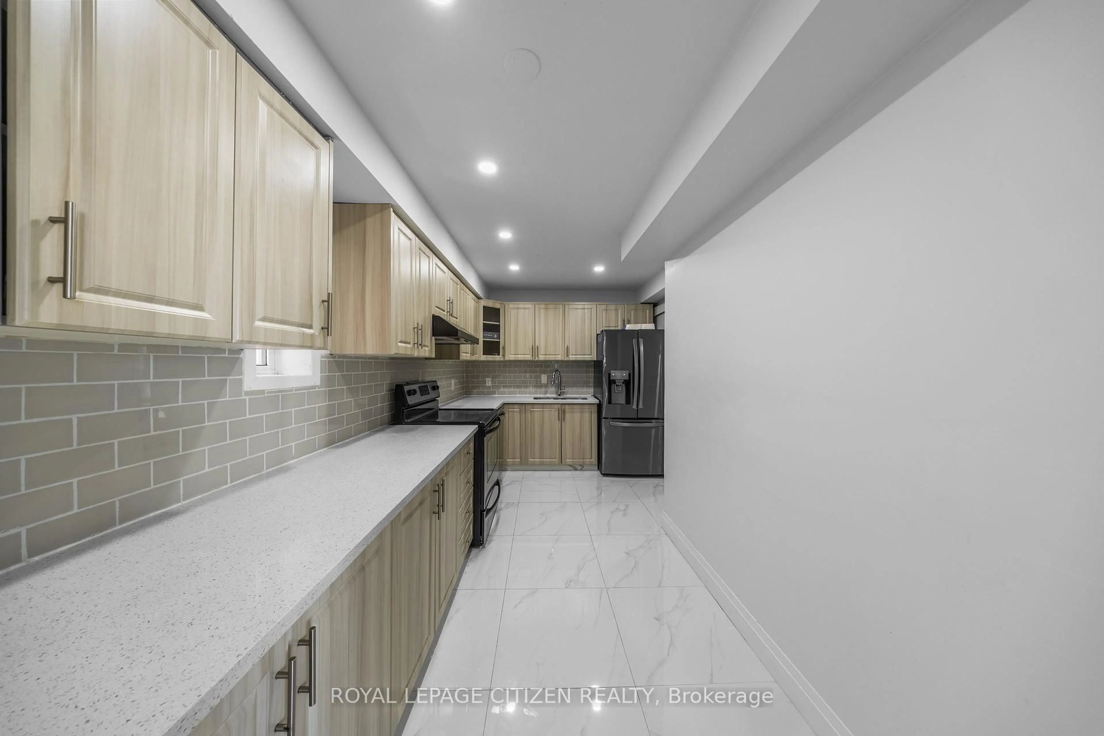 Unknown for 116 Ducatel Cres, Ajax Ontario L1T 3B1