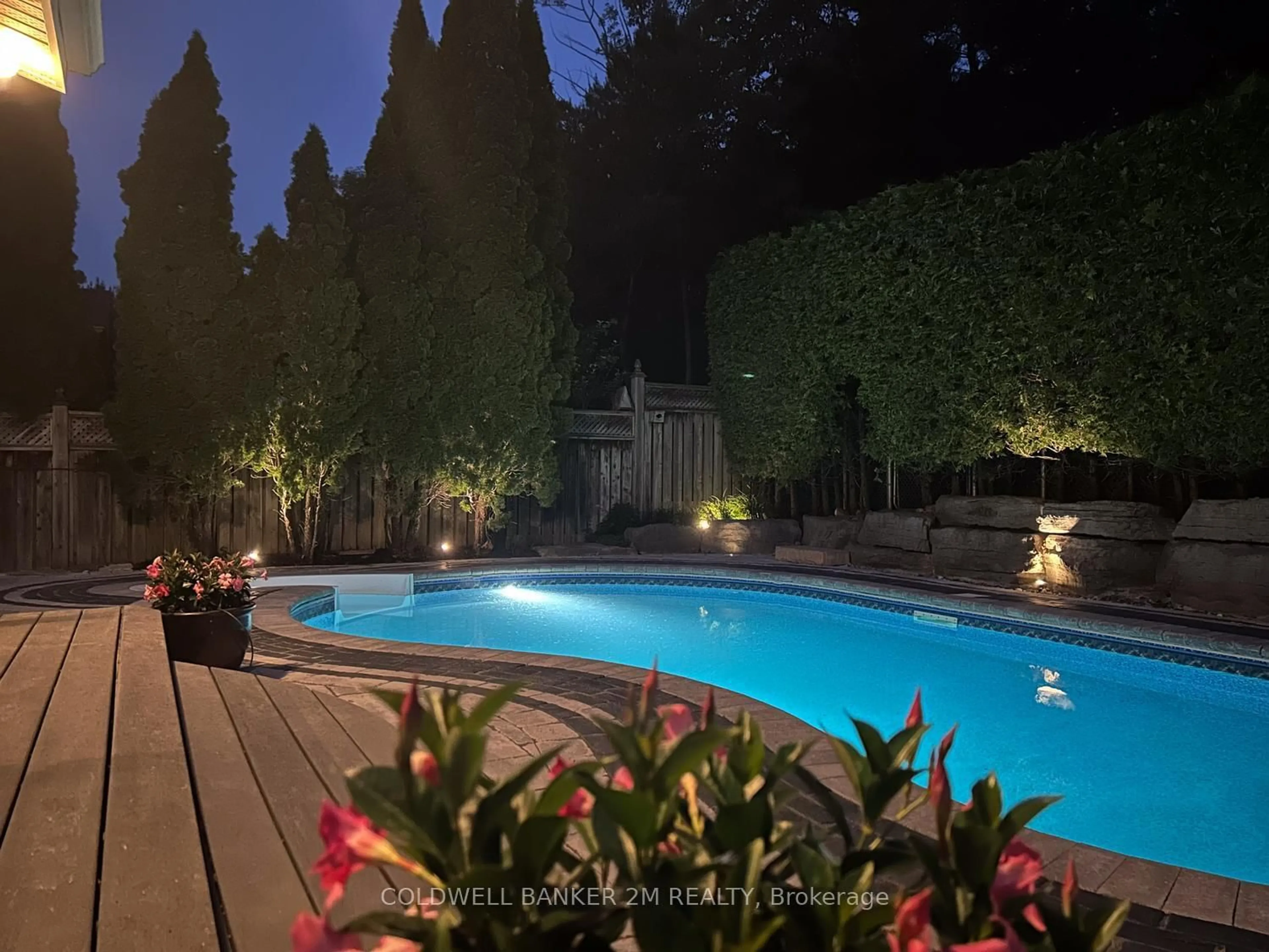 Pool for 348 Ryerson Cres, Oshawa Ontario L1G 8B6