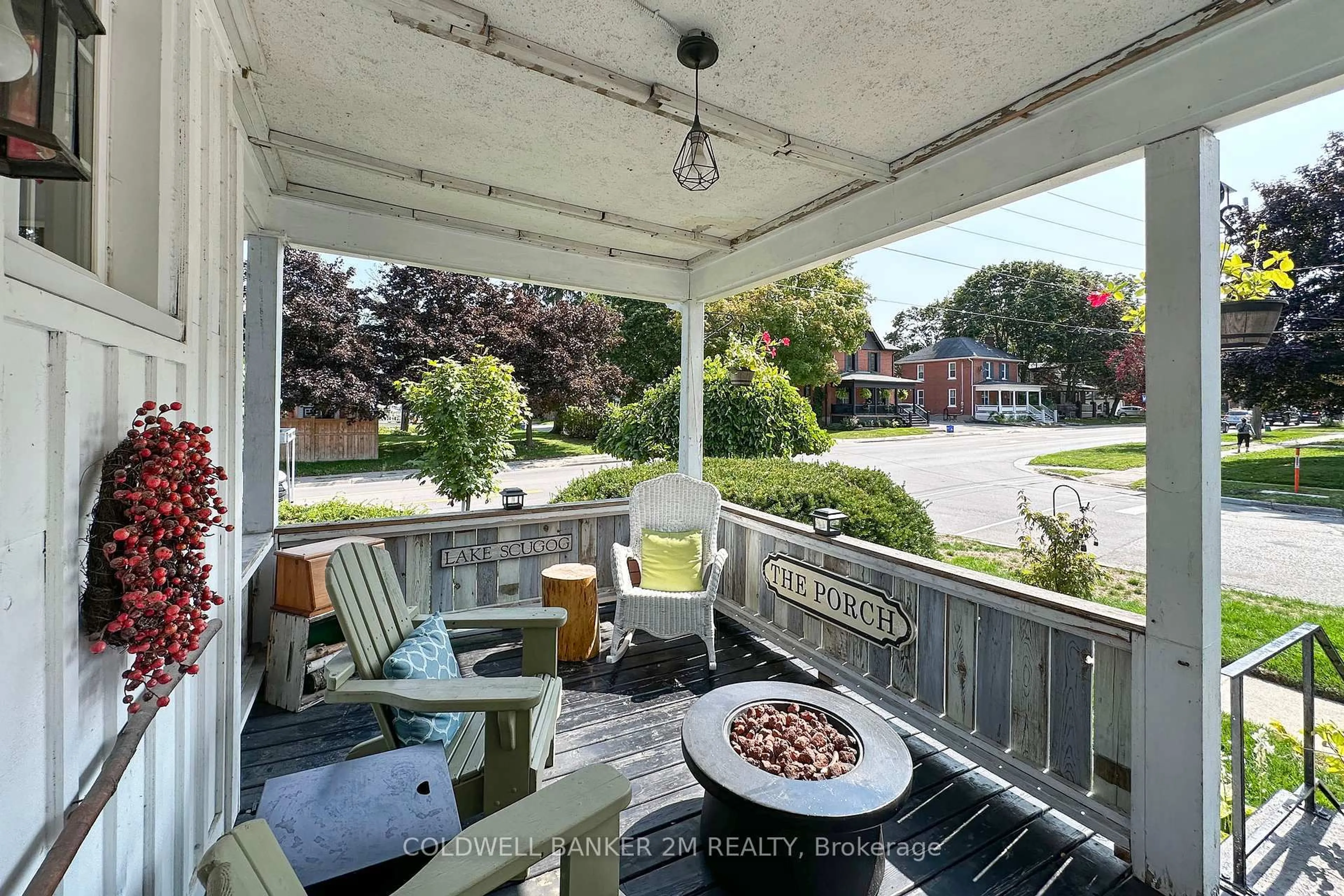 Patio, street for 303 McDonald St, Scugog Ontario L9L 1L6