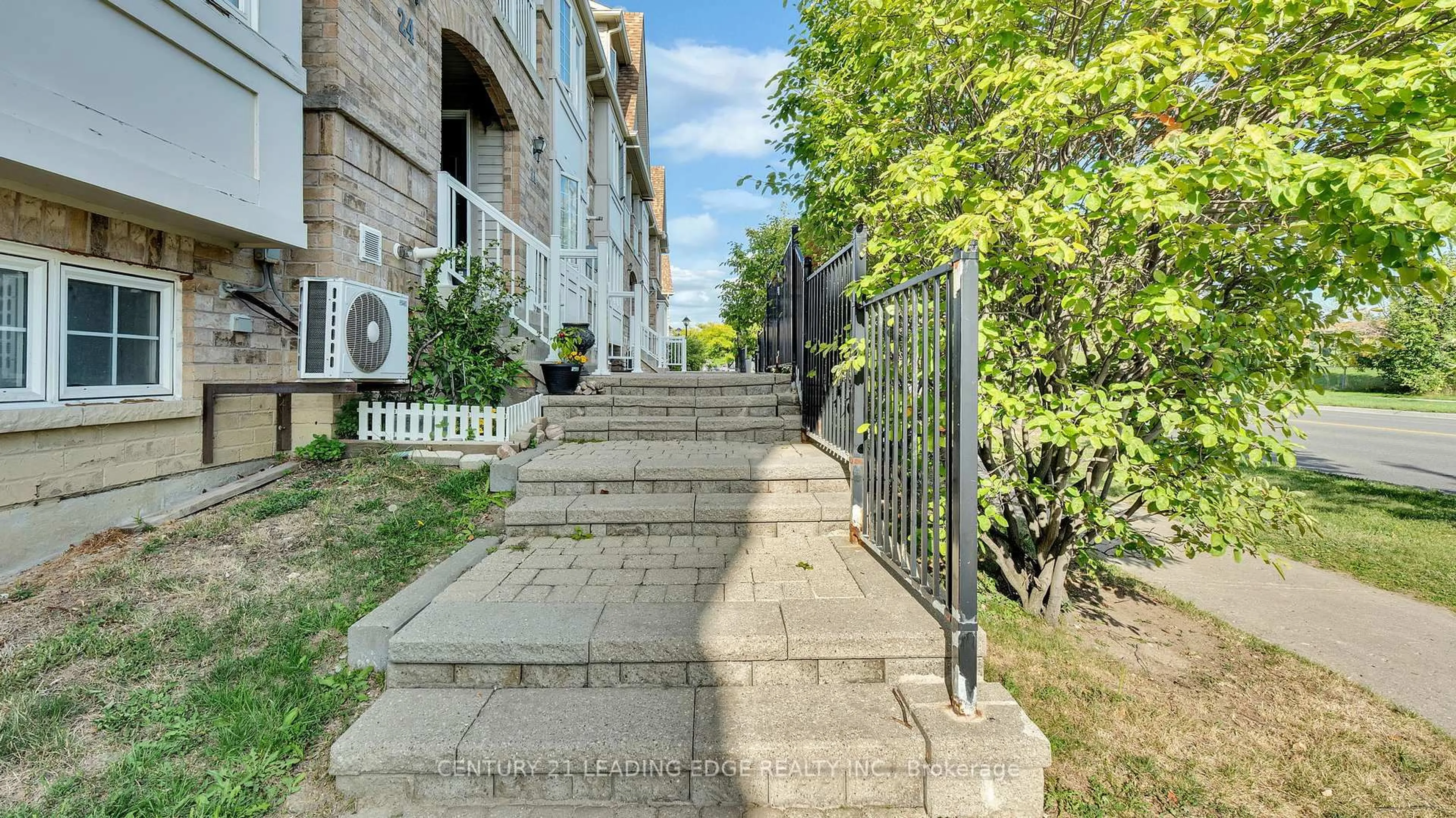 Stairs for 200 McLevin Ave #23, Toronto Ontario M1B 2L2
