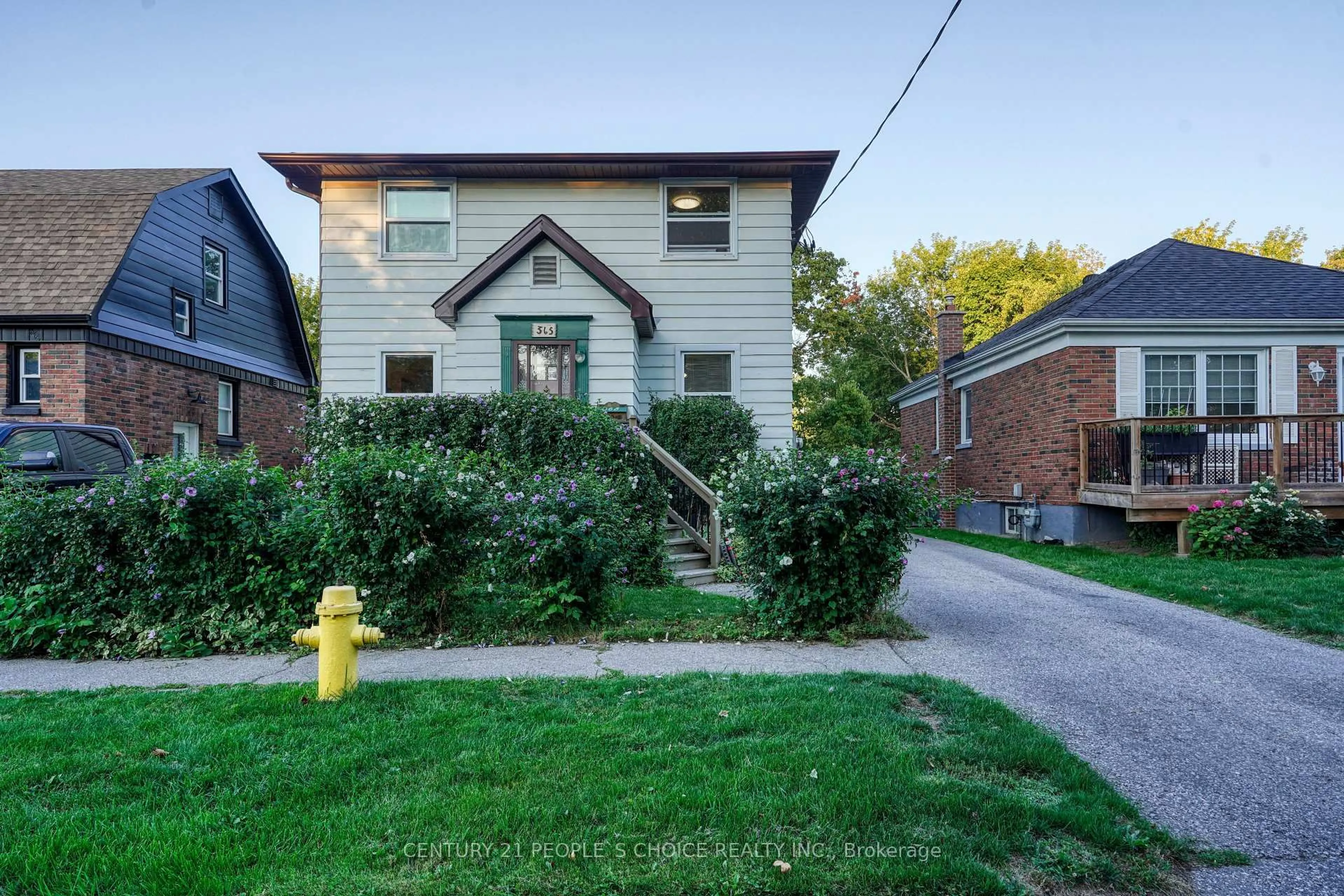 Home with brick exterior material, street for 365 Division St, Oshawa Ontario L1G 5M8