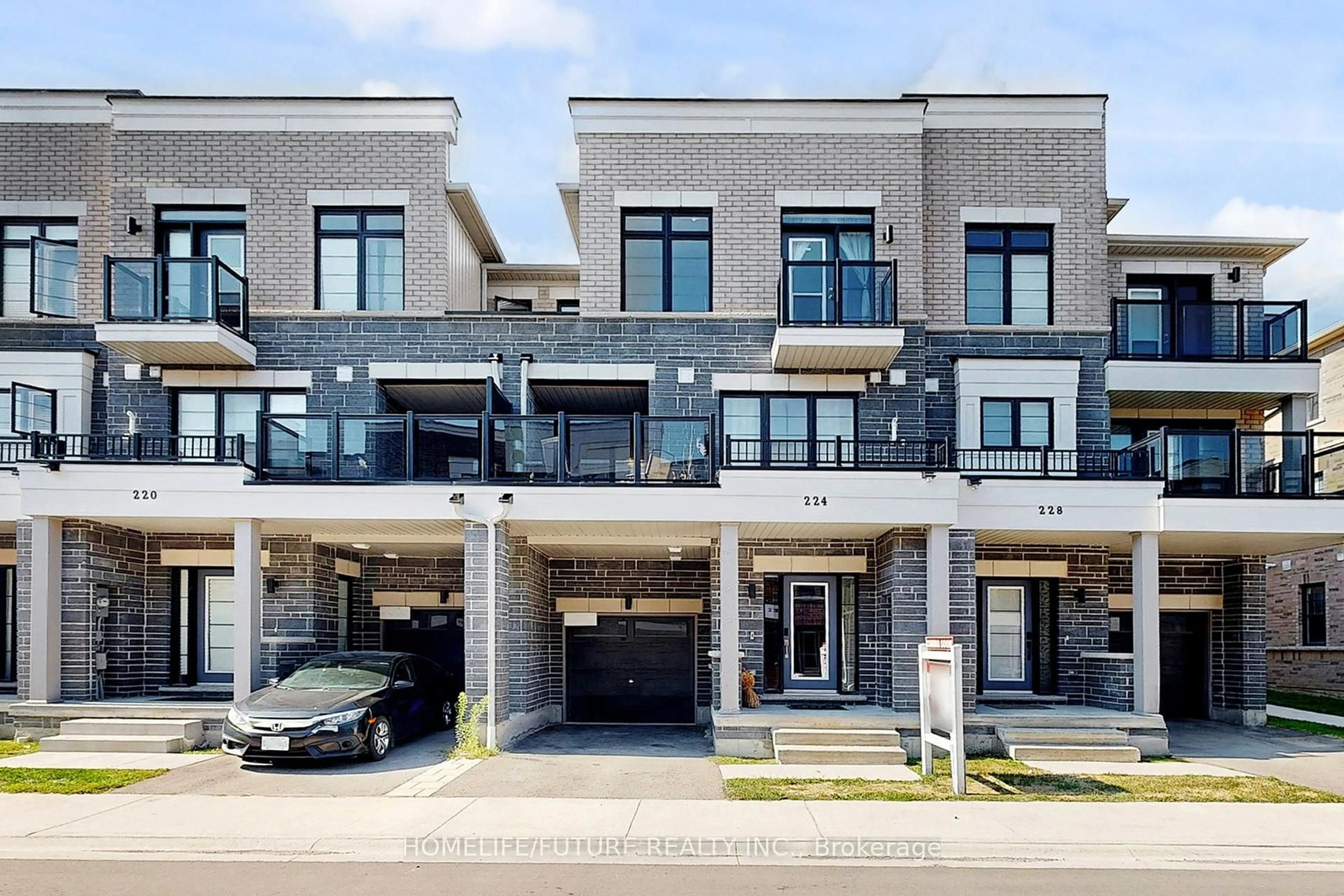 Home with brick exterior material, street for 224 Lord Elgin Lane, Clarington Ontario L1C 7E8