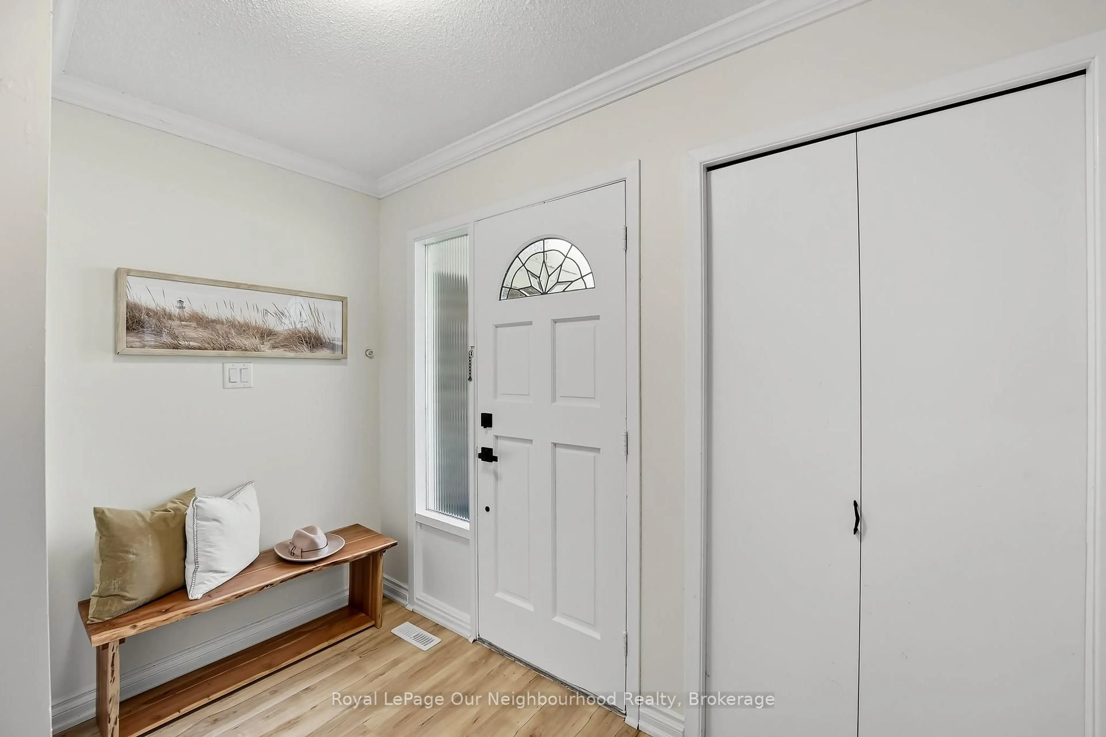 Indoor entryway for 37 Robbie Cres #56, Ajax Ontario L1S 3N1