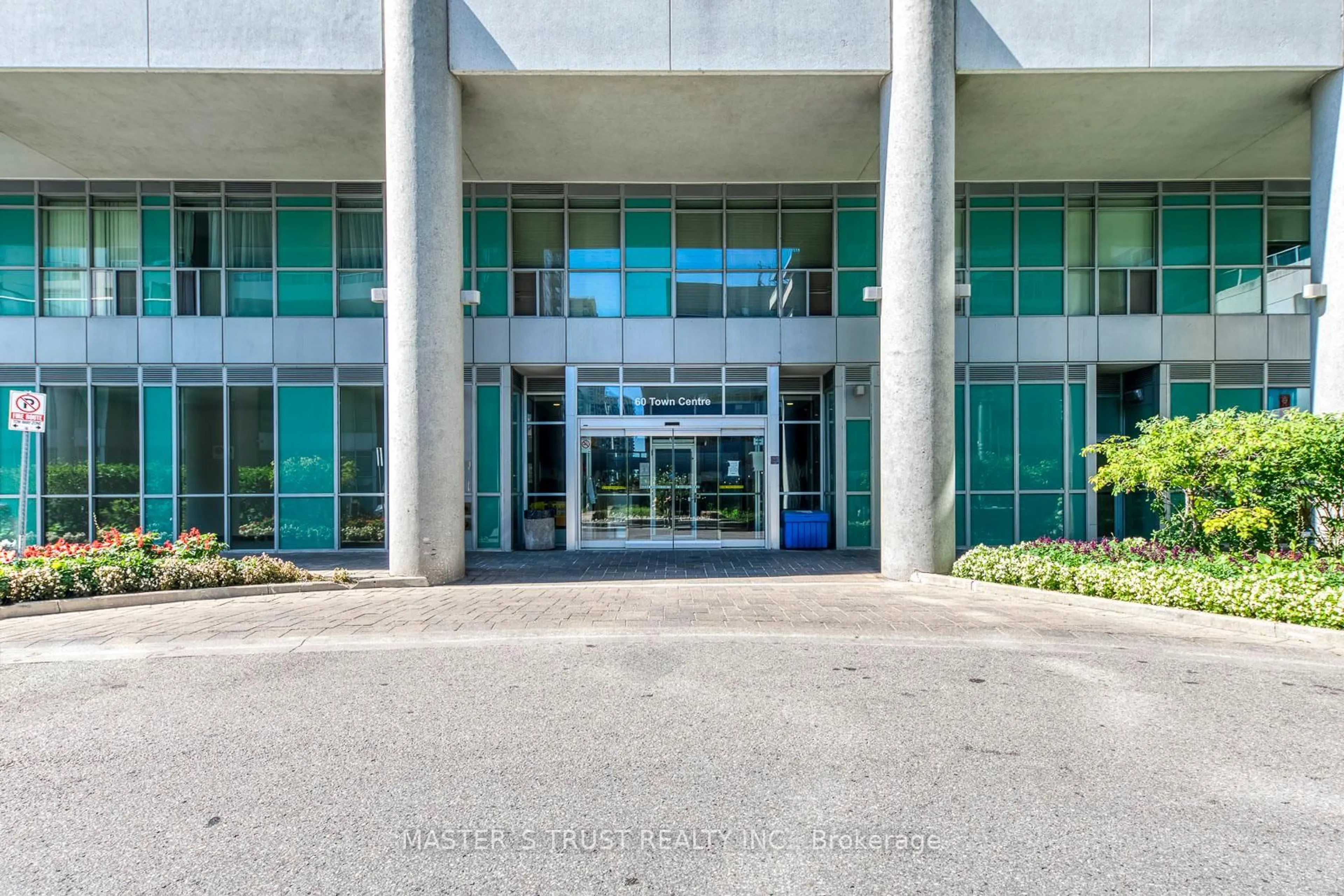 Indoor foyer for 60 Town Centre Crt #1109, Toronto Ontario M1P 0B1
