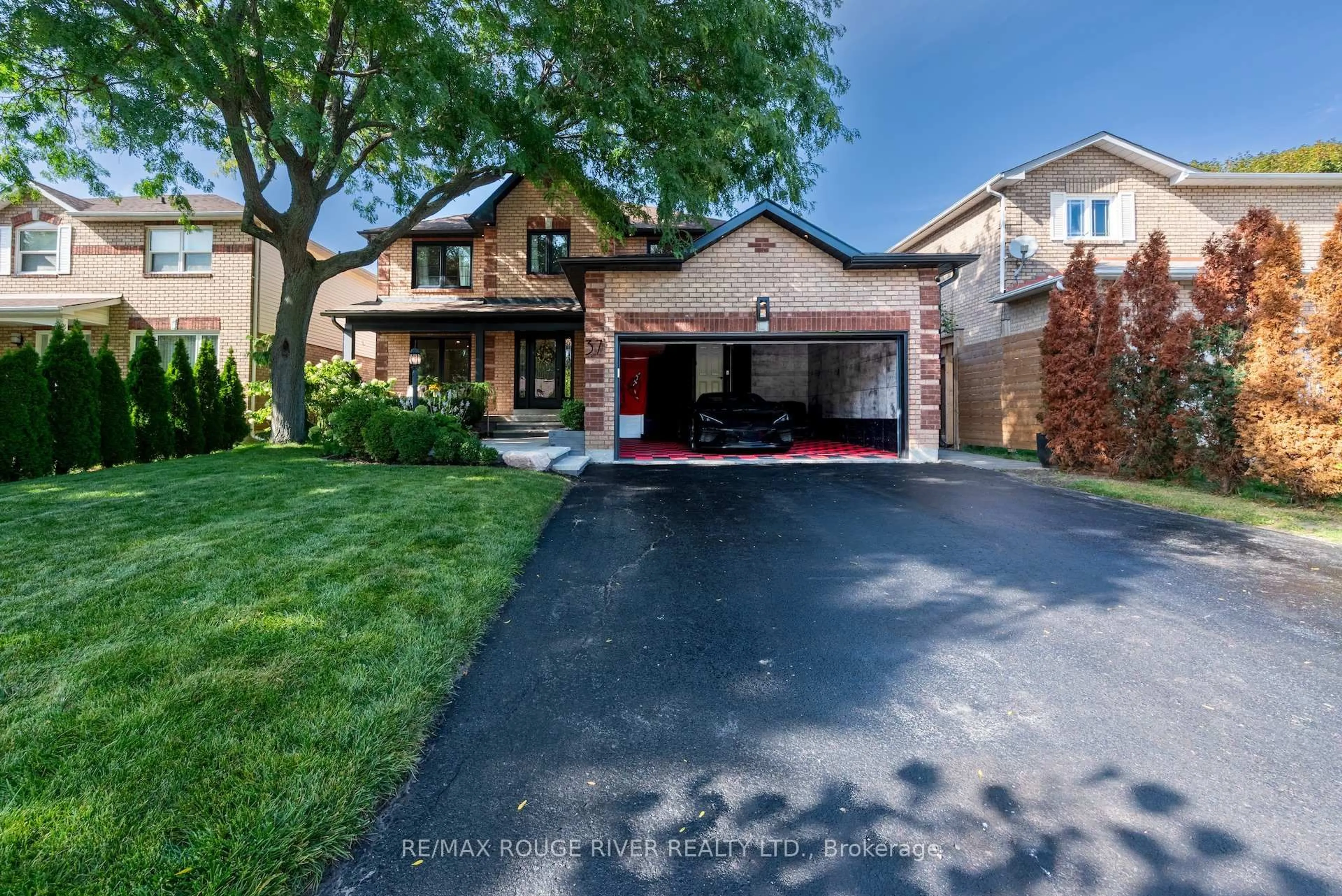 Home with brick exterior material, street for 37 Doncaster Cres, Clarington Ontario L1B 1E7