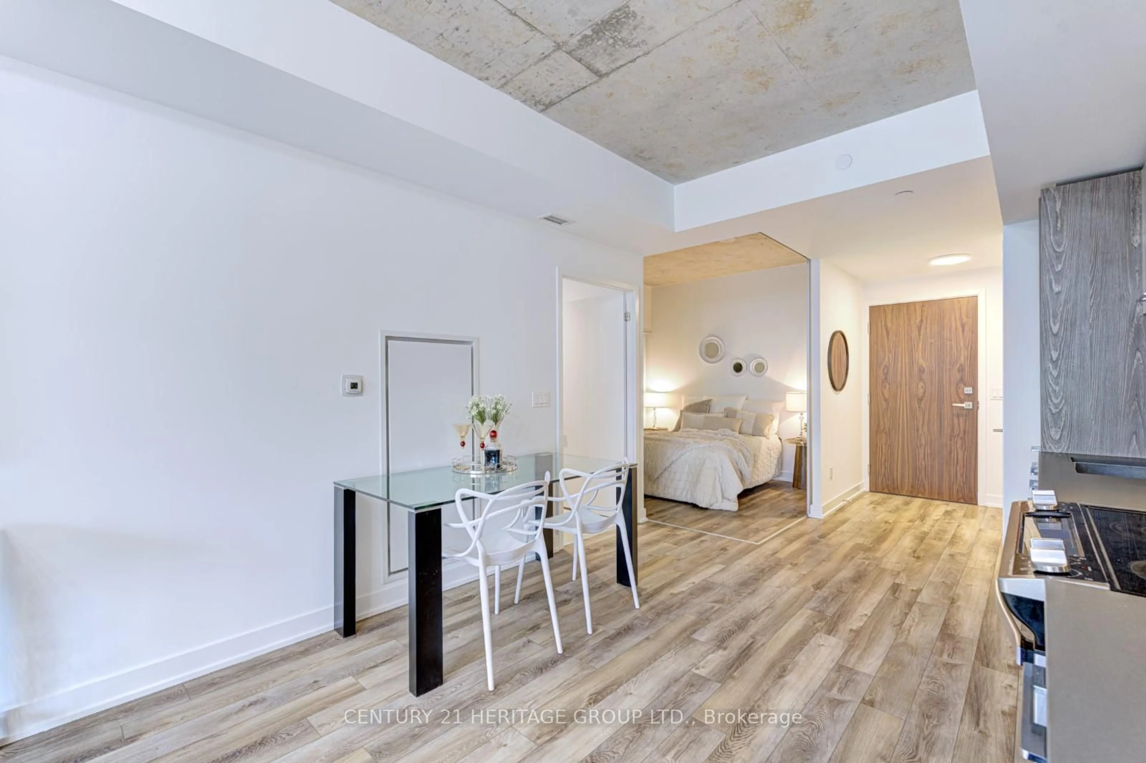 A pic of a room for 30 Baseball Pl #522, Toronto Ontario M4M 0E8