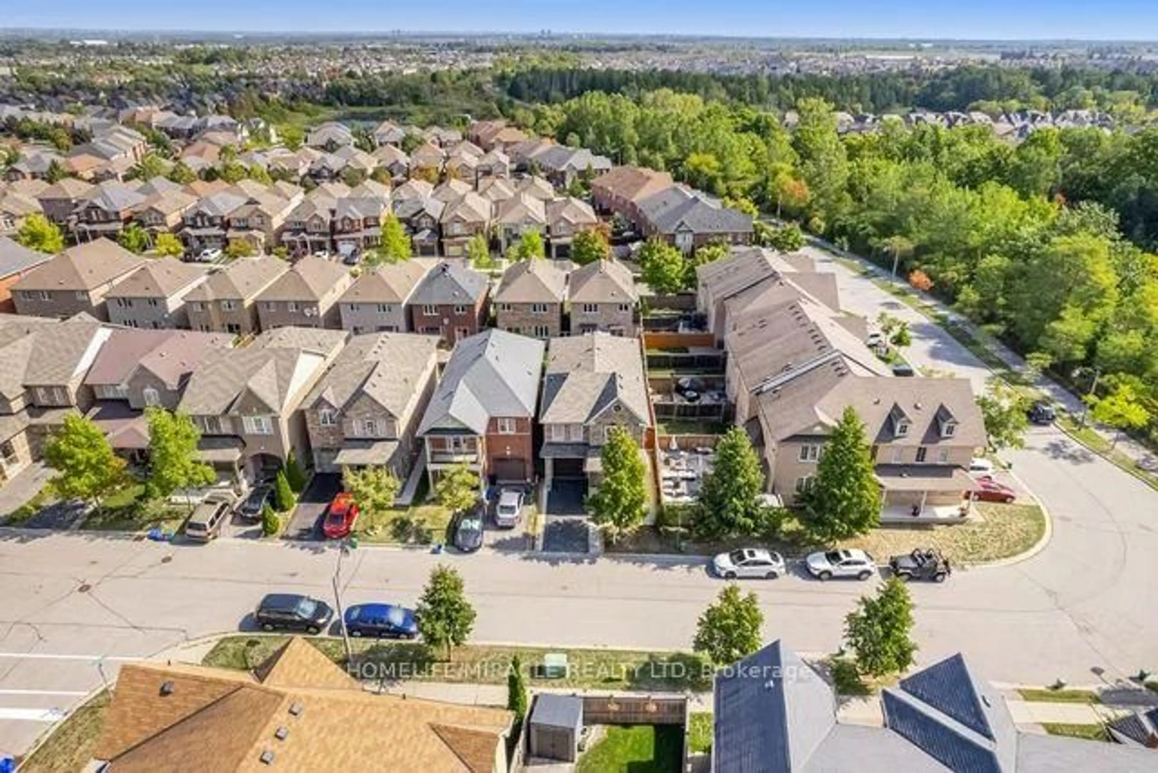 A pic from outside/outdoor area/front of a property/back of a property/a pic from drone, unknown for 25 Luce Dr, Ajax Ontario L1Z 0K2