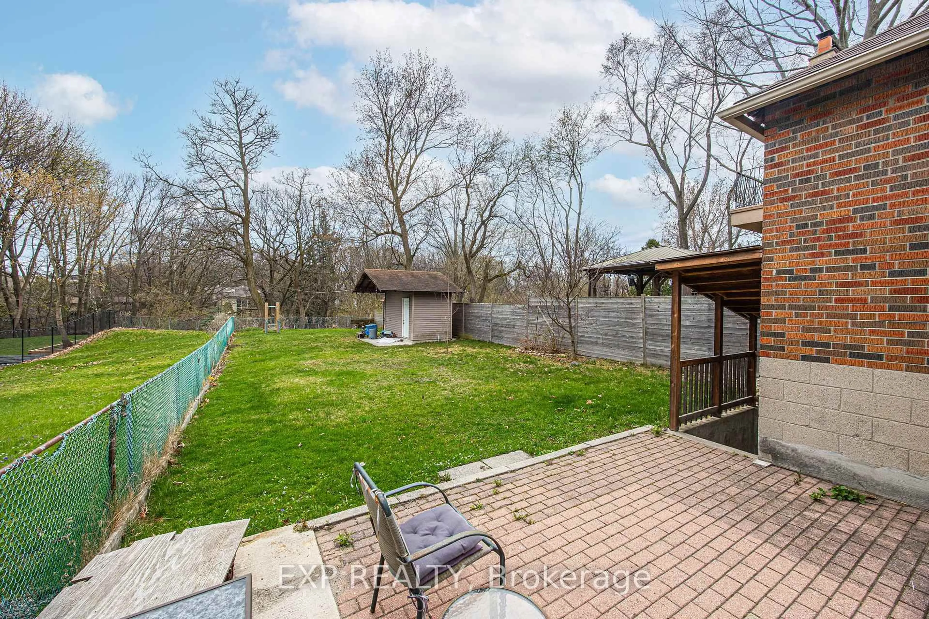 A pic from outside/outdoor area/front of a property/back of a property/a pic from drone, water/lake/river/ocean view for 55 Don Valley Dr, Toronto Ontario M4K 2J1