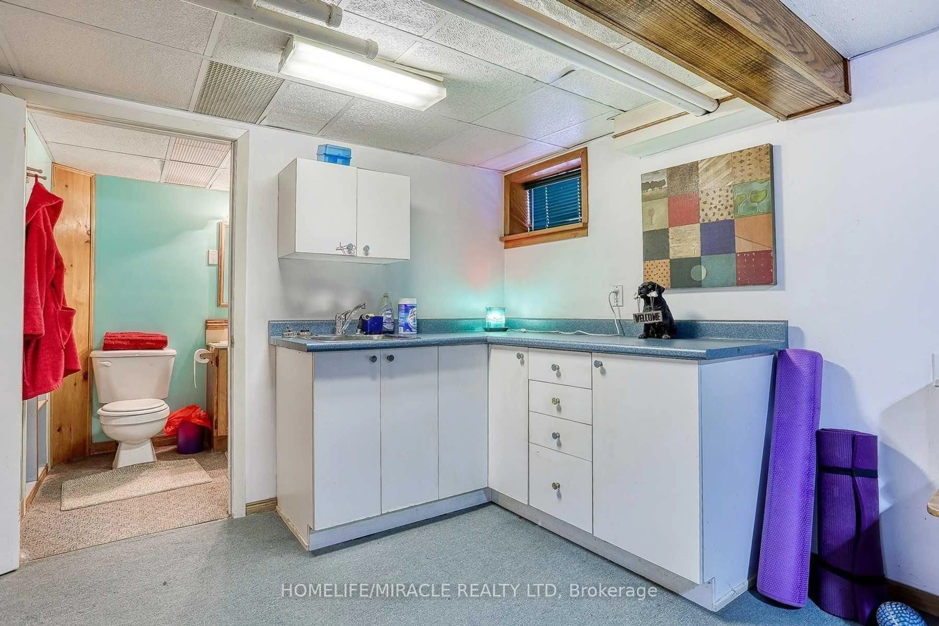 Standard kitchen, unknown for 50 Amiens Rd, Toronto Ontario M1E 3S8