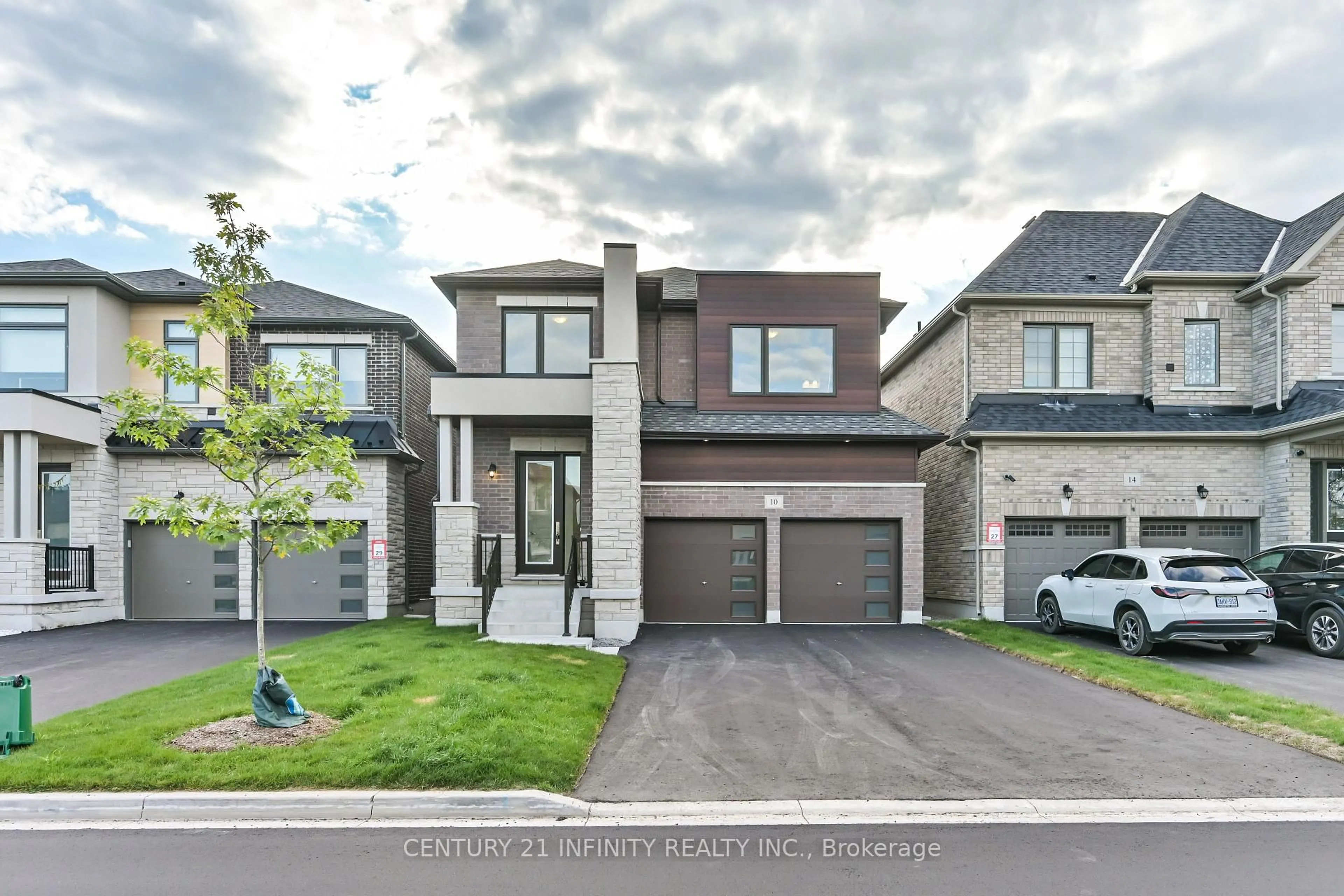 Home with brick exterior material, street for 10 Hoad St, Clarington Ontario L1B 0W1