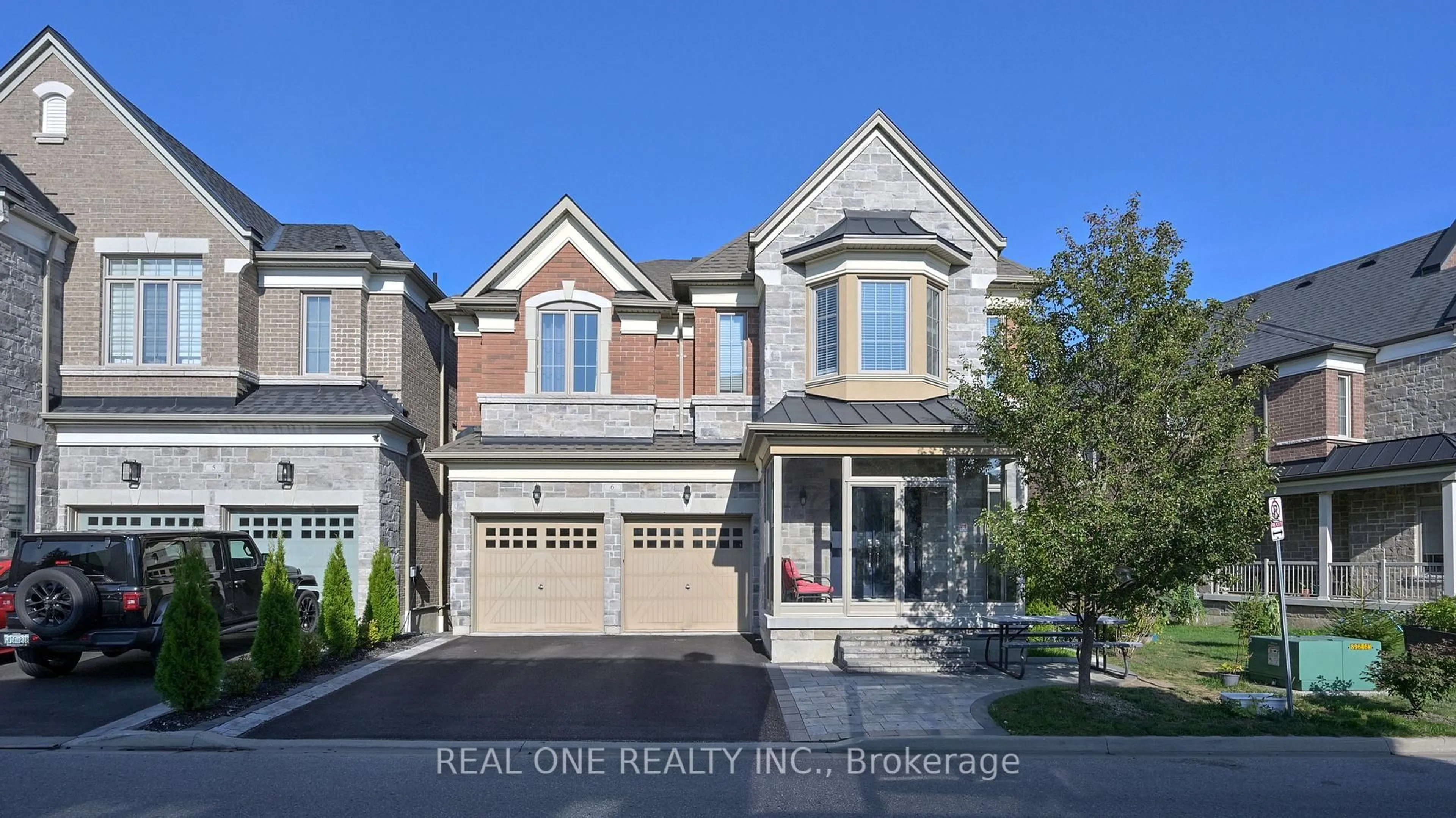 Home with brick exterior material, street for 1815 Fairport Rd #6, Pickering Ontario L1V 1T2