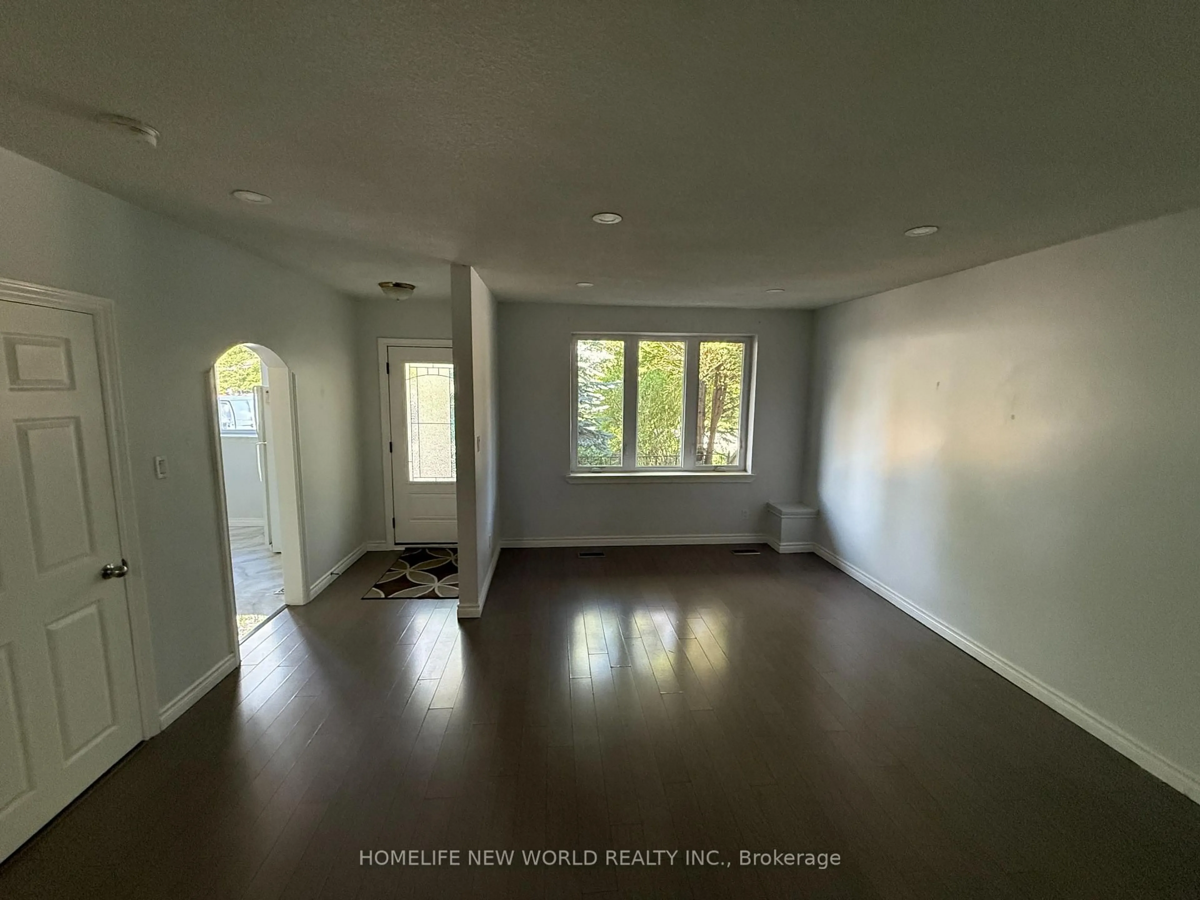 A pic of a room for 49 Thorncroft Cres, Ajax Ontario L1S 2S1