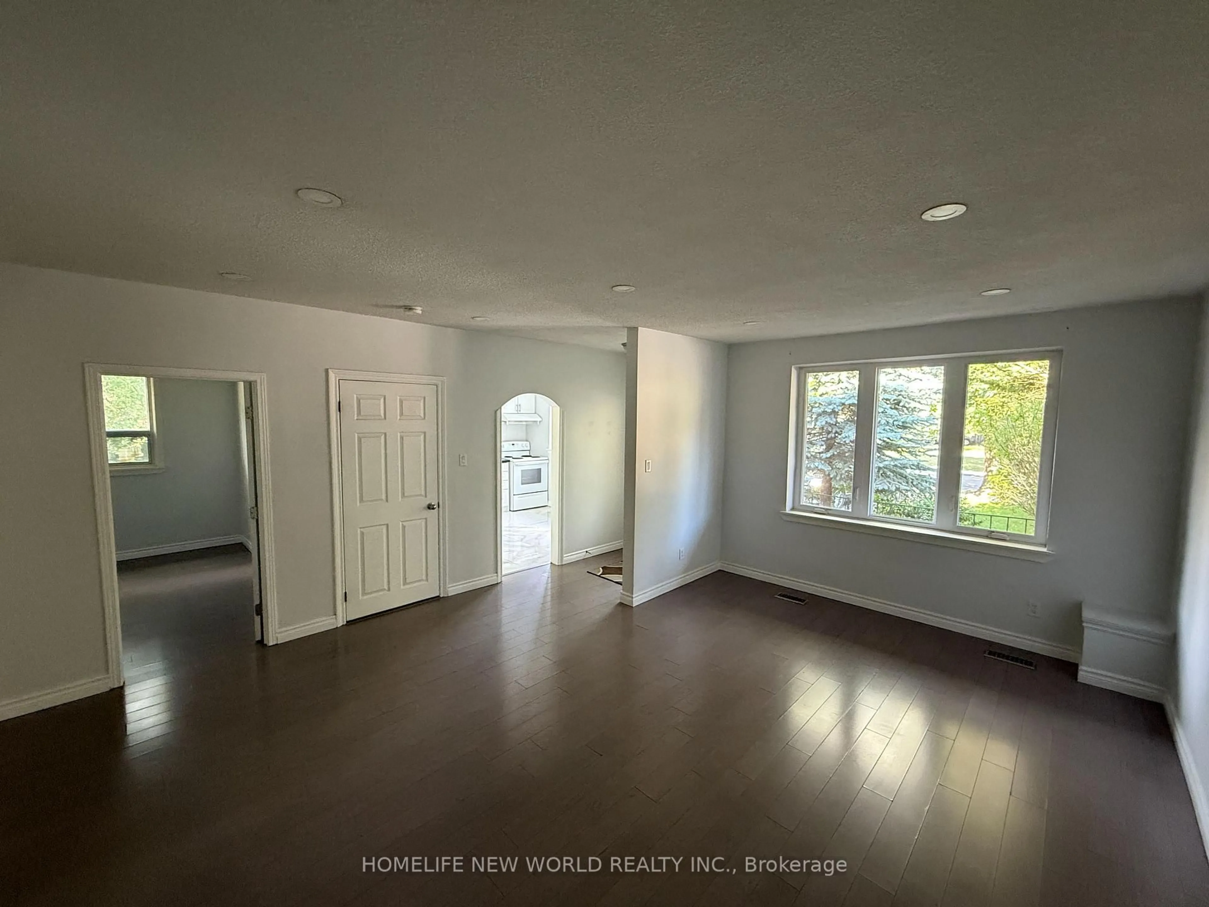 A pic of a room for 49 Thorncroft Cres, Ajax Ontario L1S 2S1