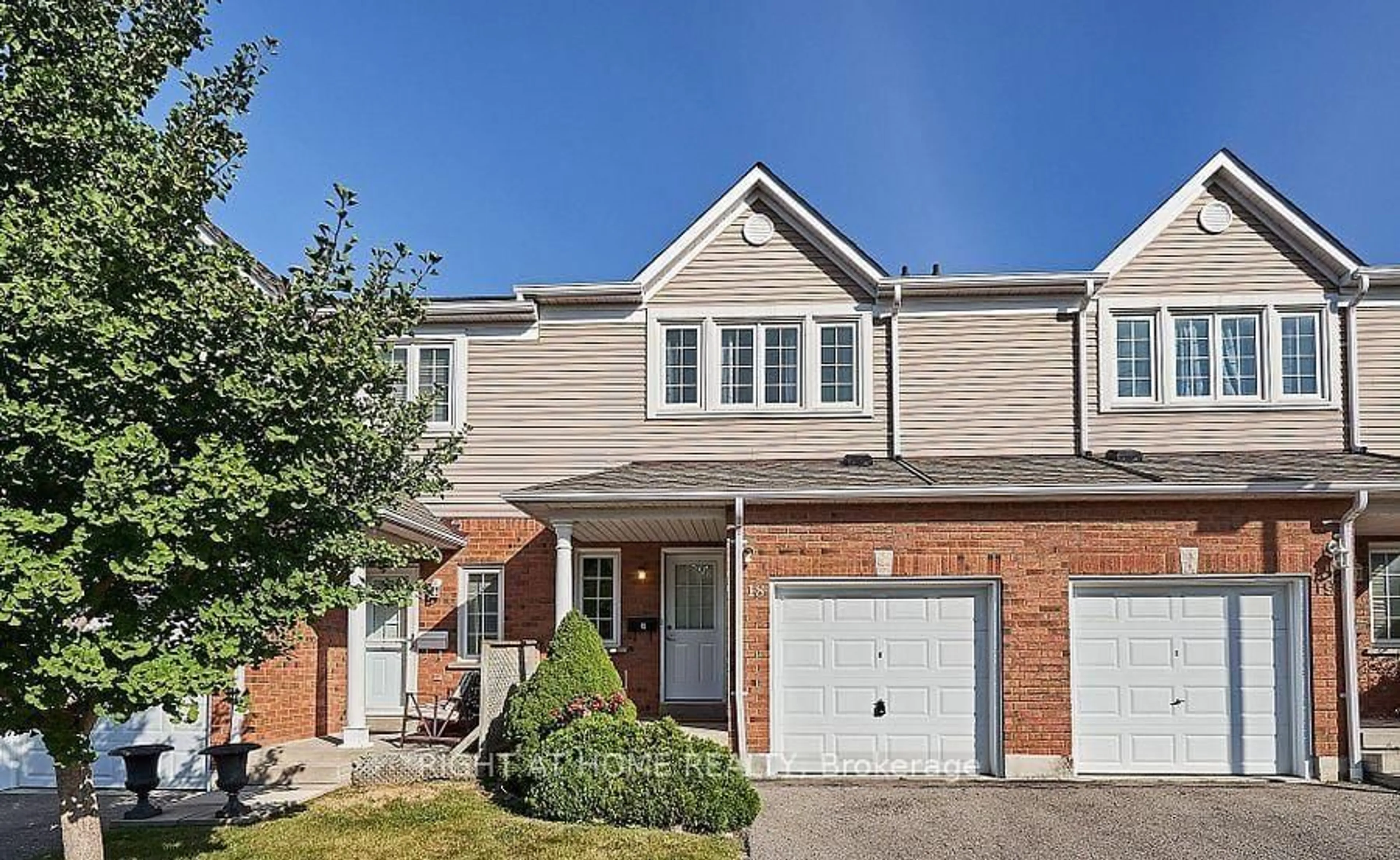 Unknown for 10 Bassett Blvd #18, Whitby Ontario L1N 9C3