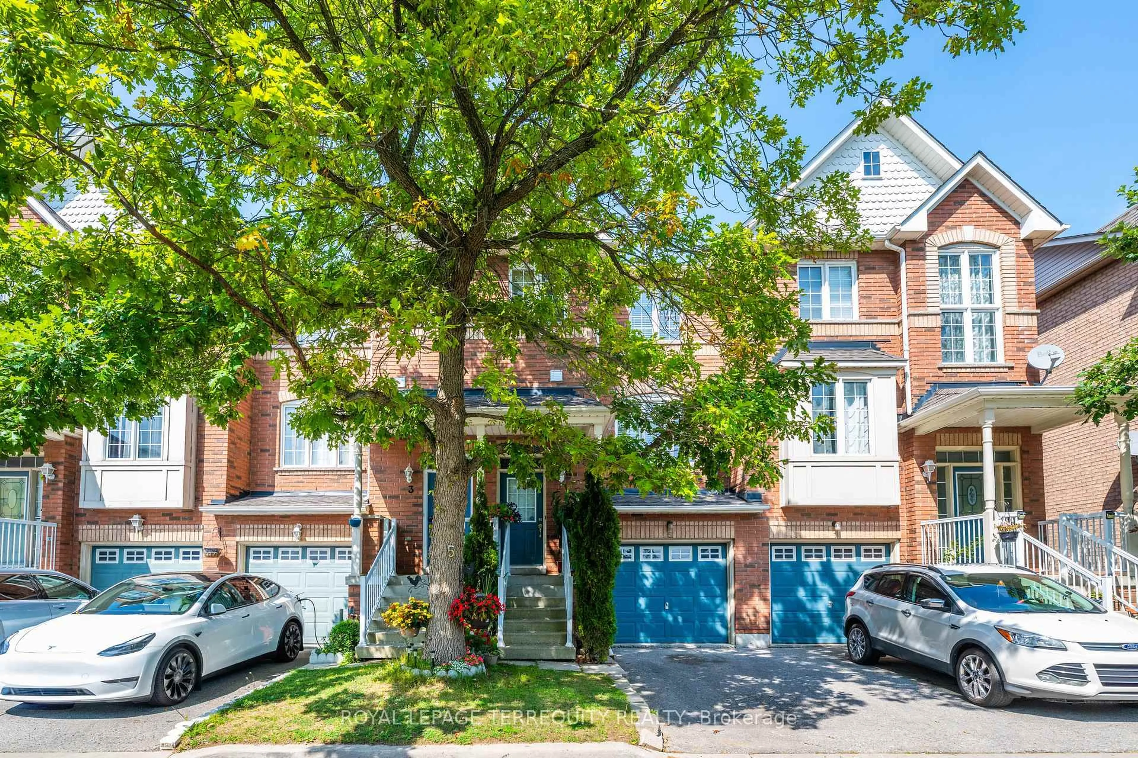 Unknown for 5 Collis Lane, Ajax Ontario L1S 7S3