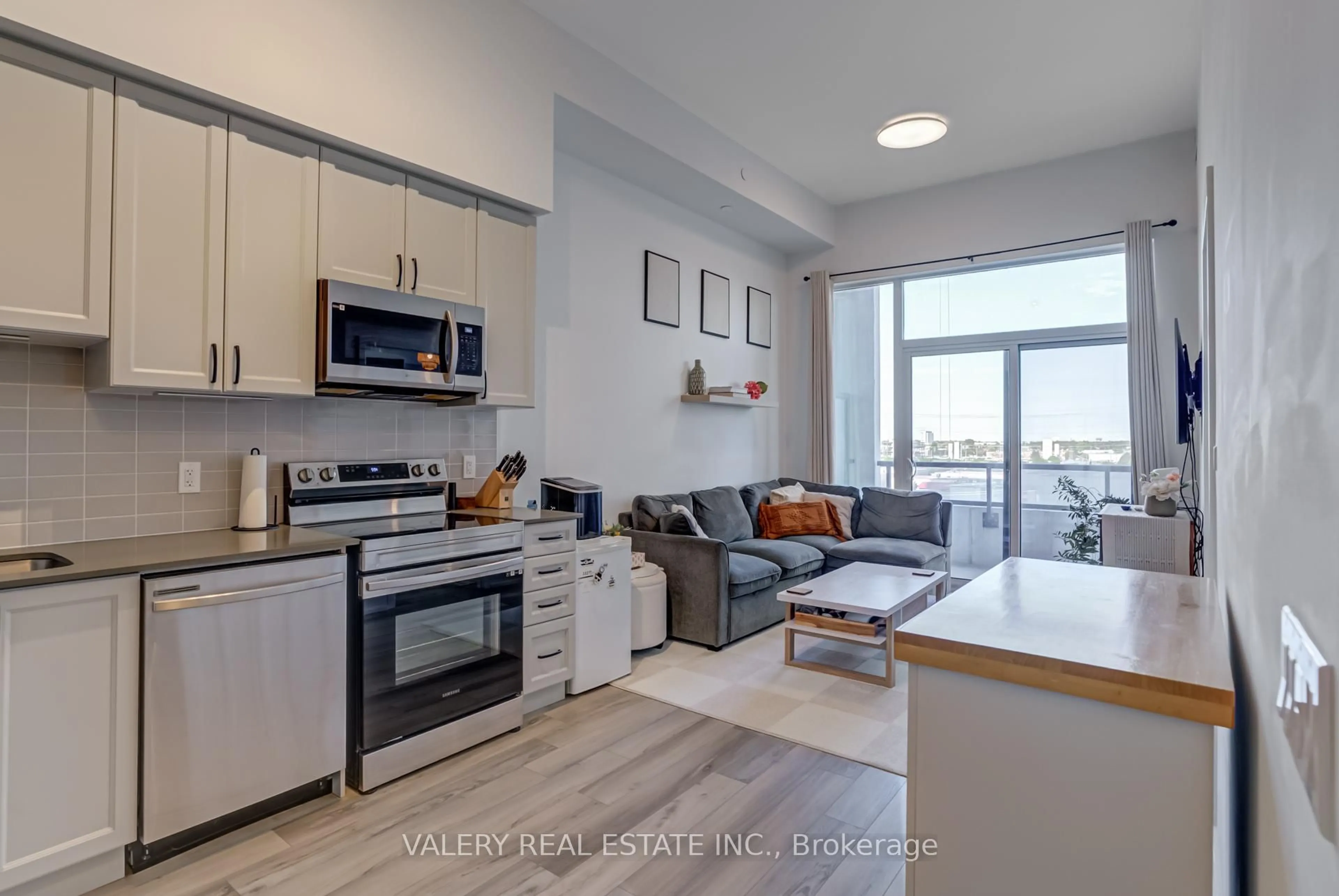 Open concept kitchen, unknown for 1480 Bayly St #708, Pickering Ontario L1W 0C2