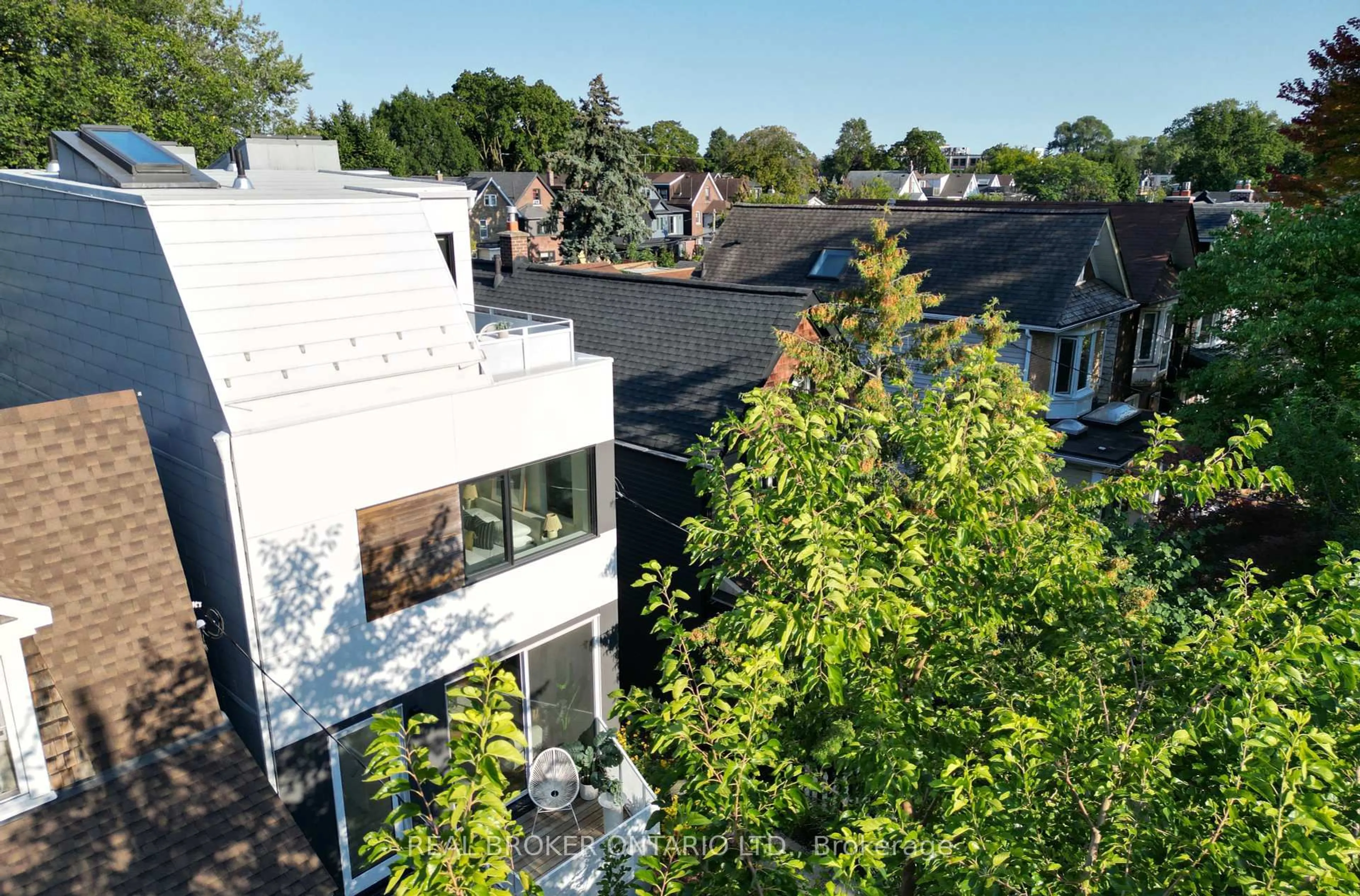 A pic from outside/outdoor area/front of a property/back of a property/a pic from drone, city buildings view from balcony for 79 Eaton Ave #A, Toronto Ontario M4J 2Z4