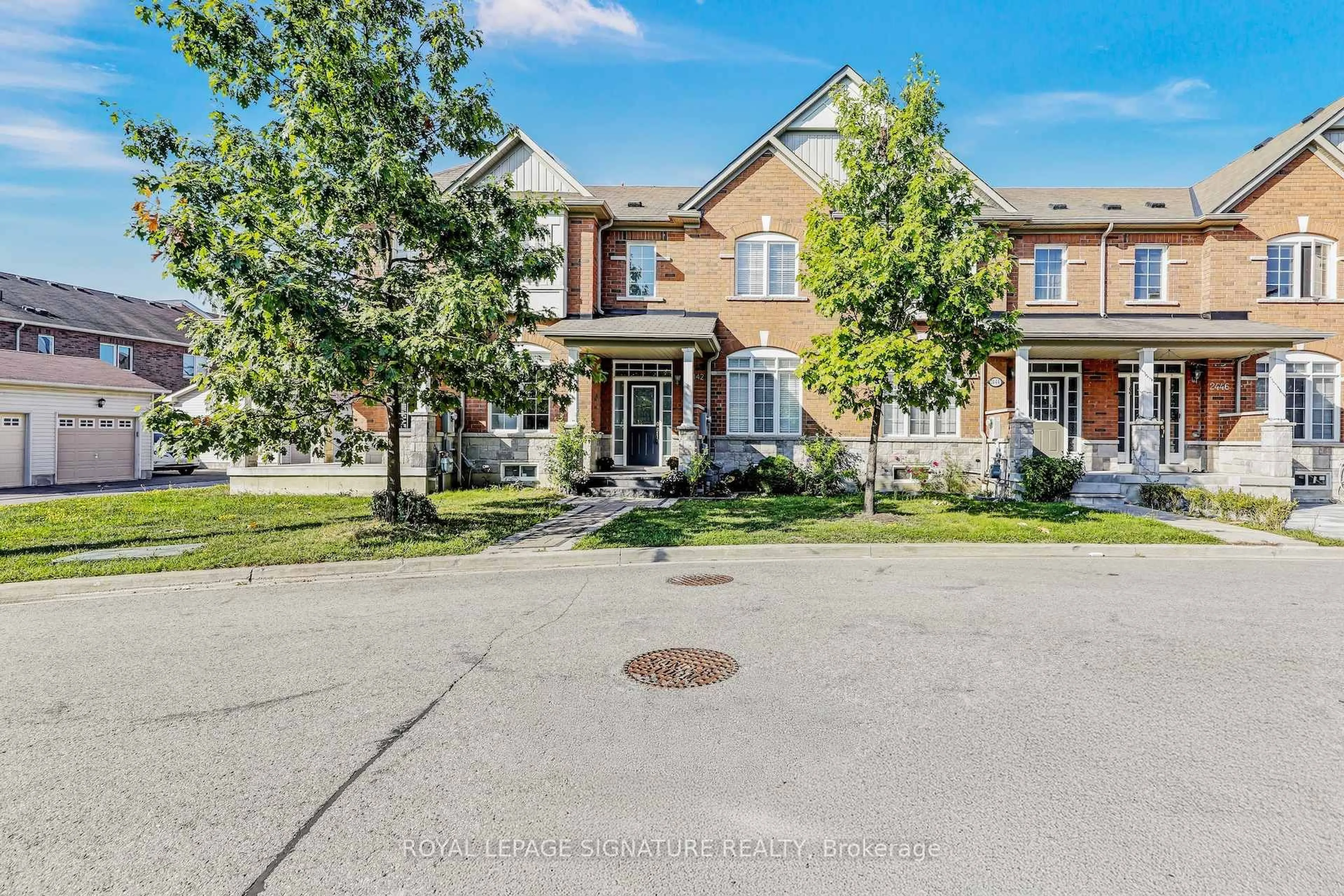 A pic from outside/outdoor area/front of a property/back of a property/a pic from drone, street for 2442 Earl Grey Ave, Pickering Ontario L1X 0B9