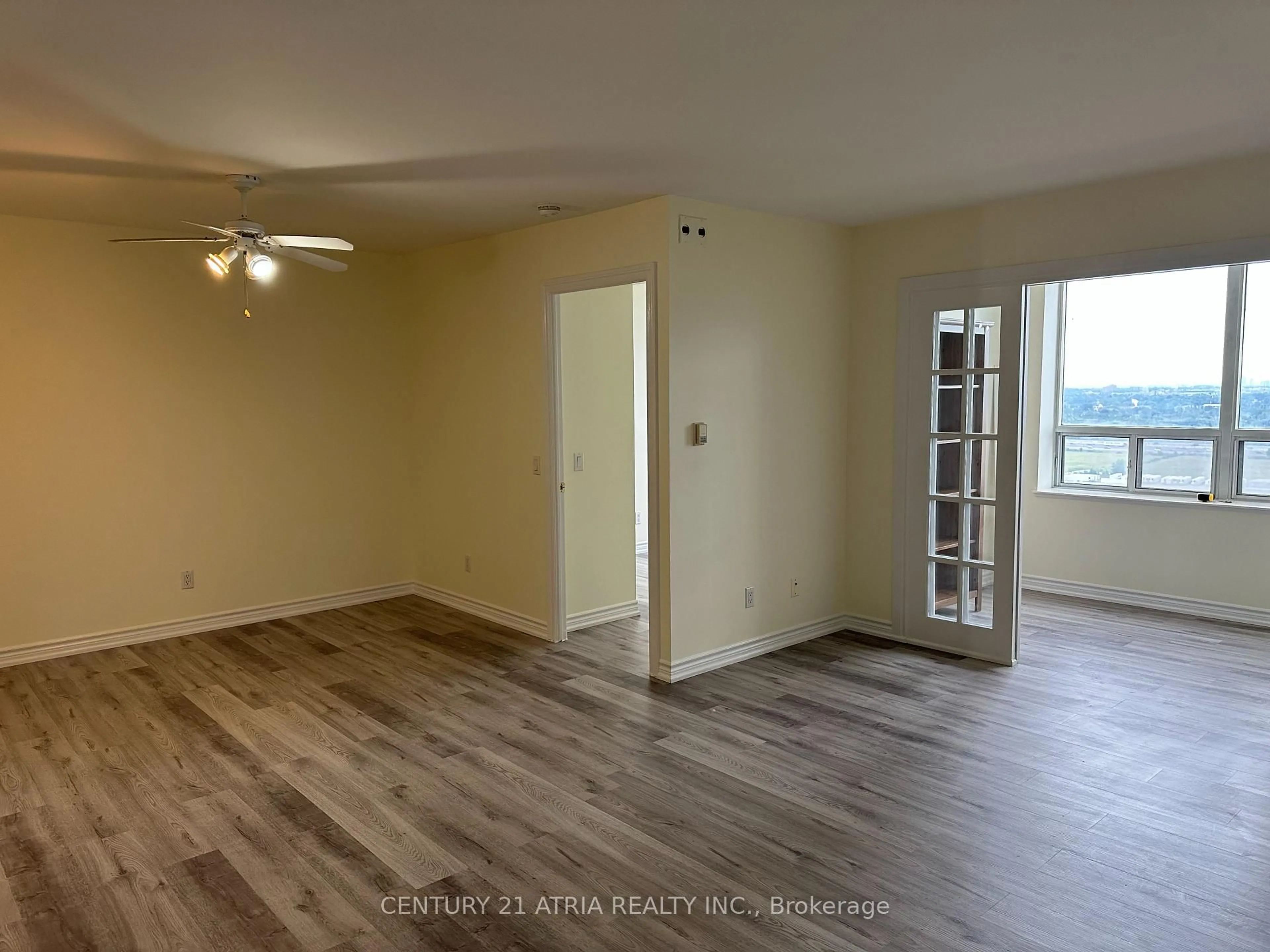 A pic of a room for 115 Omni Dr #2605, Toronto Ontario M1P 5B4