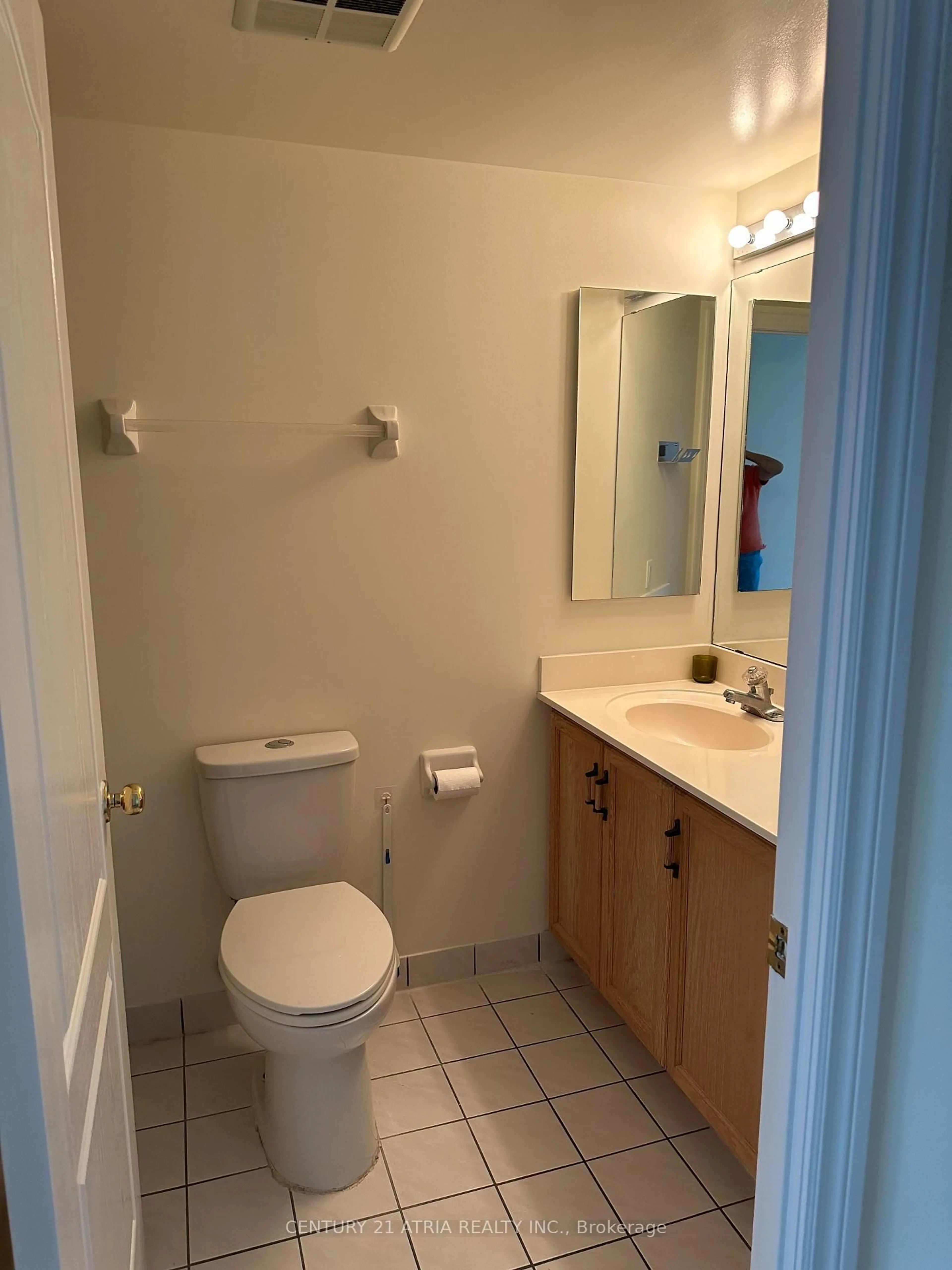 Standard bathroom, floor is not visible for 115 Omni Dr #2605, Toronto Ontario M1P 5B4