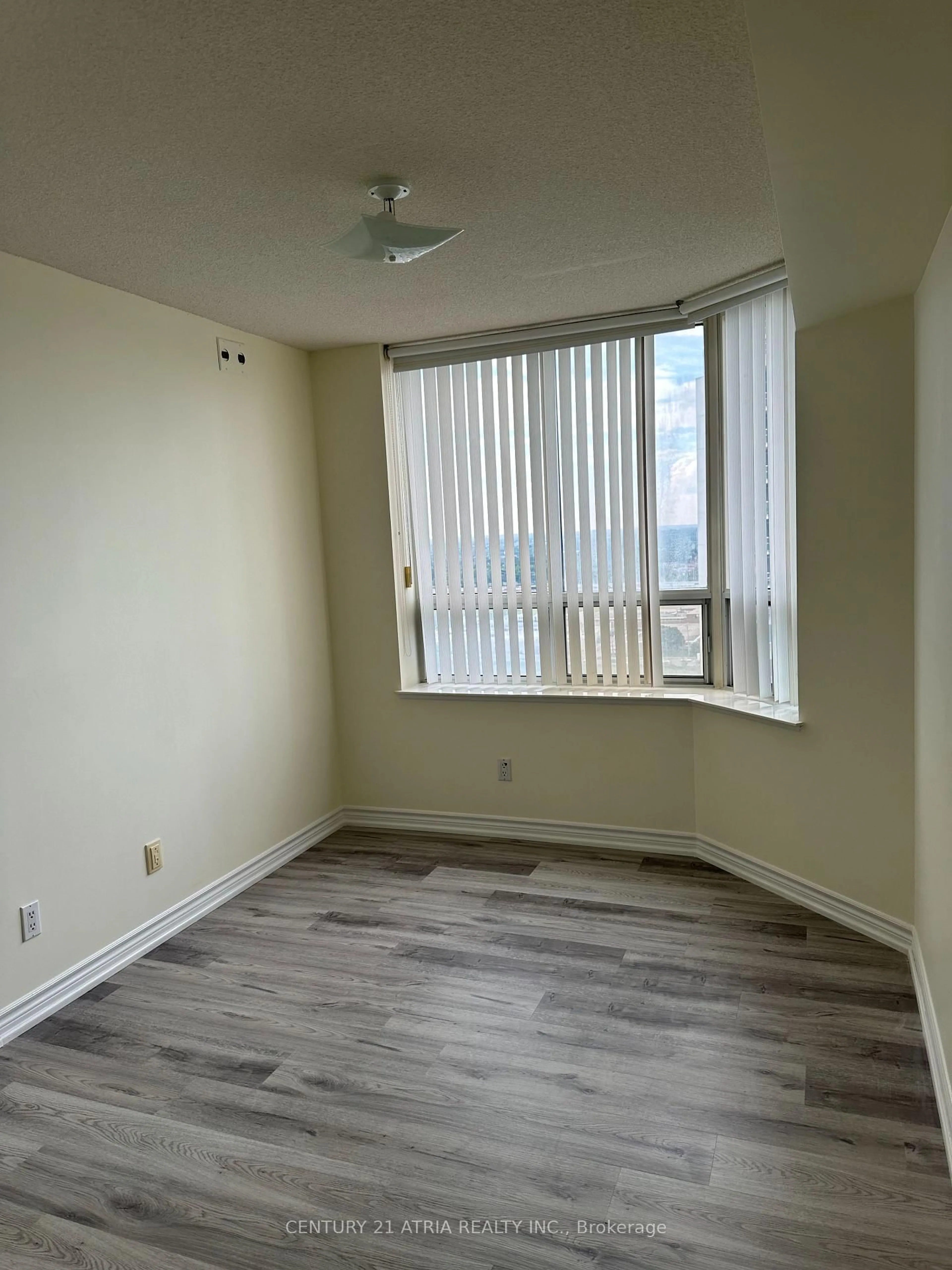 A pic of a room for 115 Omni Dr #2605, Toronto Ontario M1P 5B4