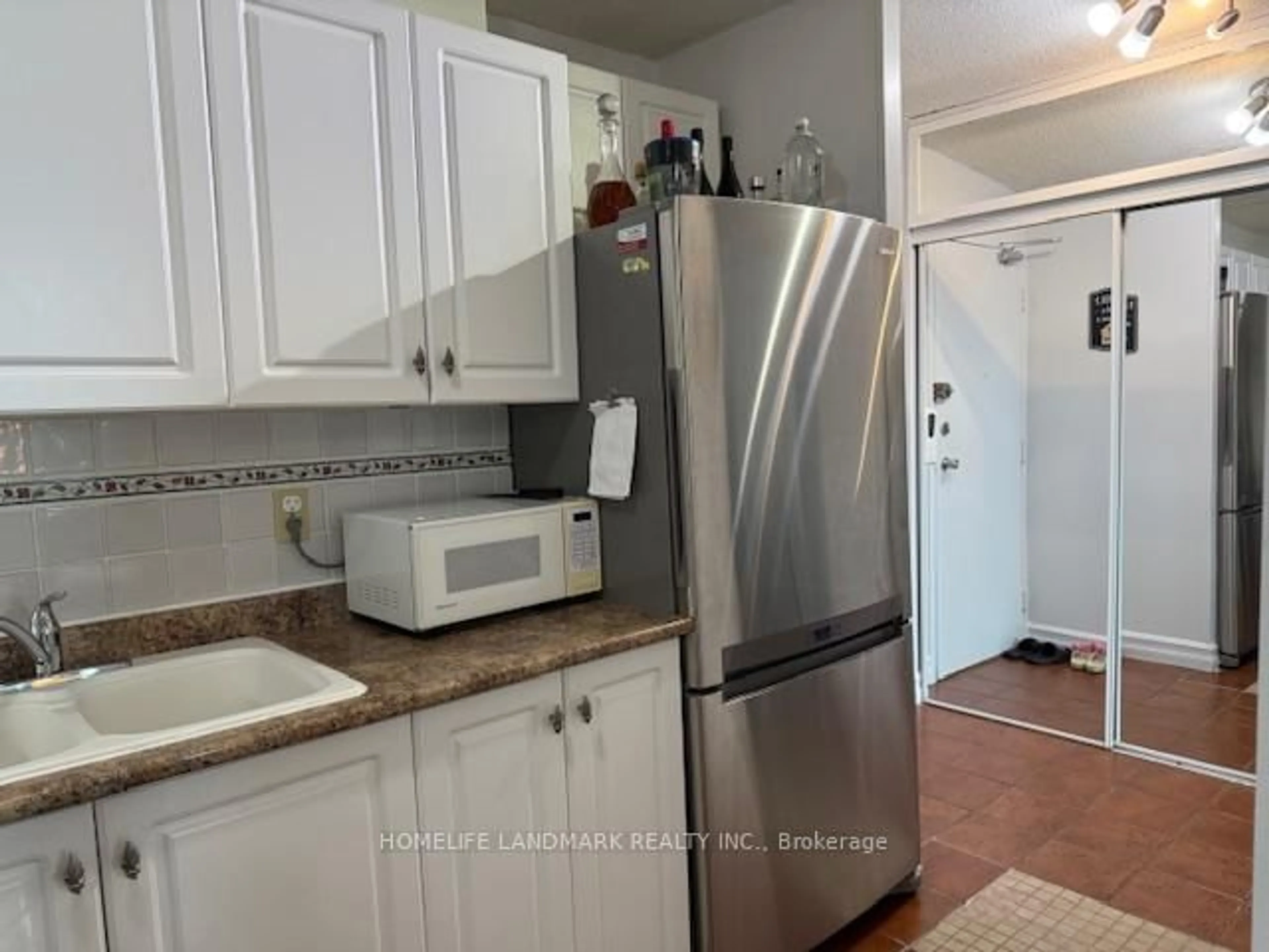 Standard kitchen, unknown for 15 Torrance Rd #1811, Toronto Ontario M1J 3K2