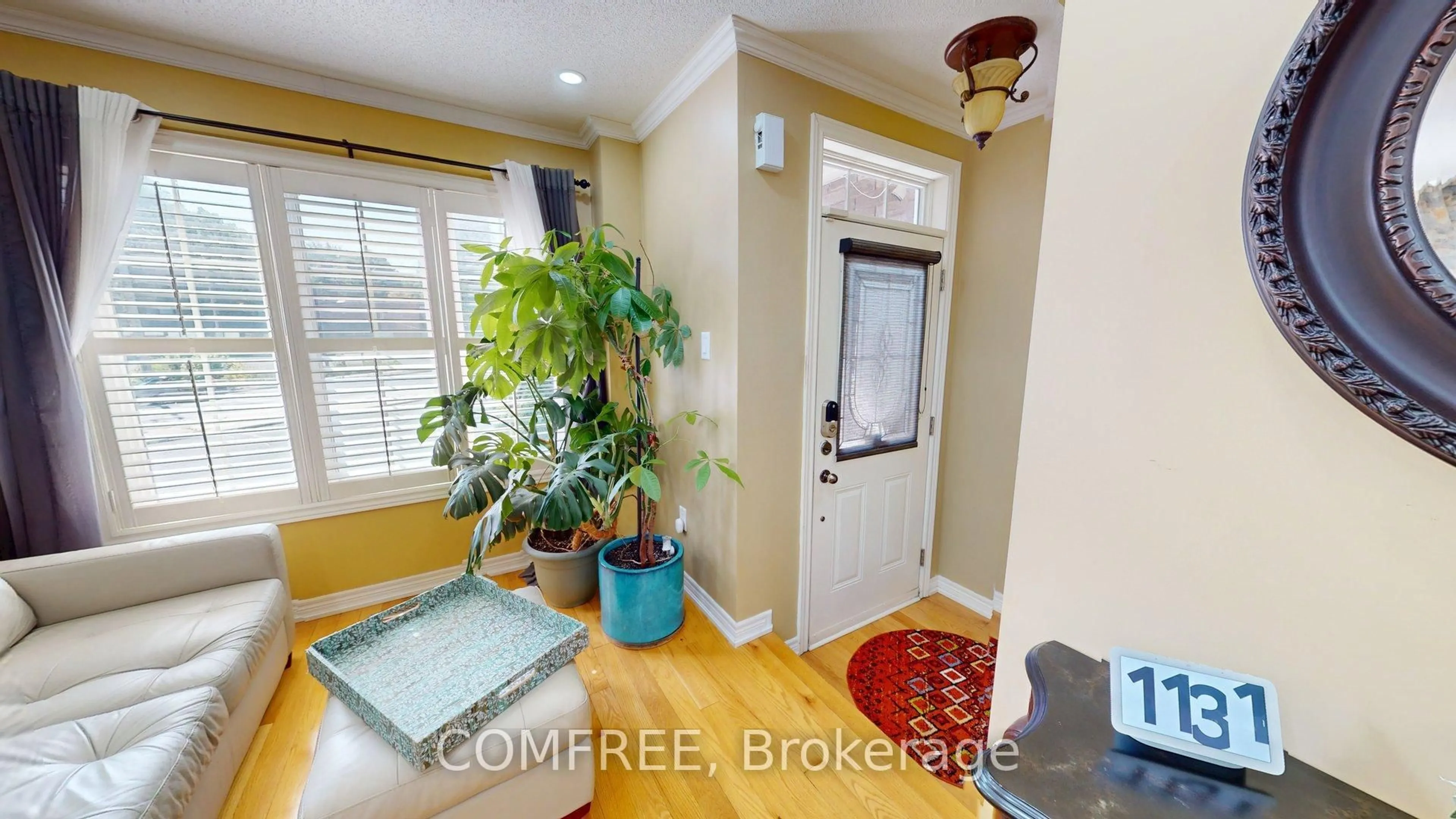 A pic of a room for 3358 C Kingston Rd, Toronto Ontario M1M 1R2