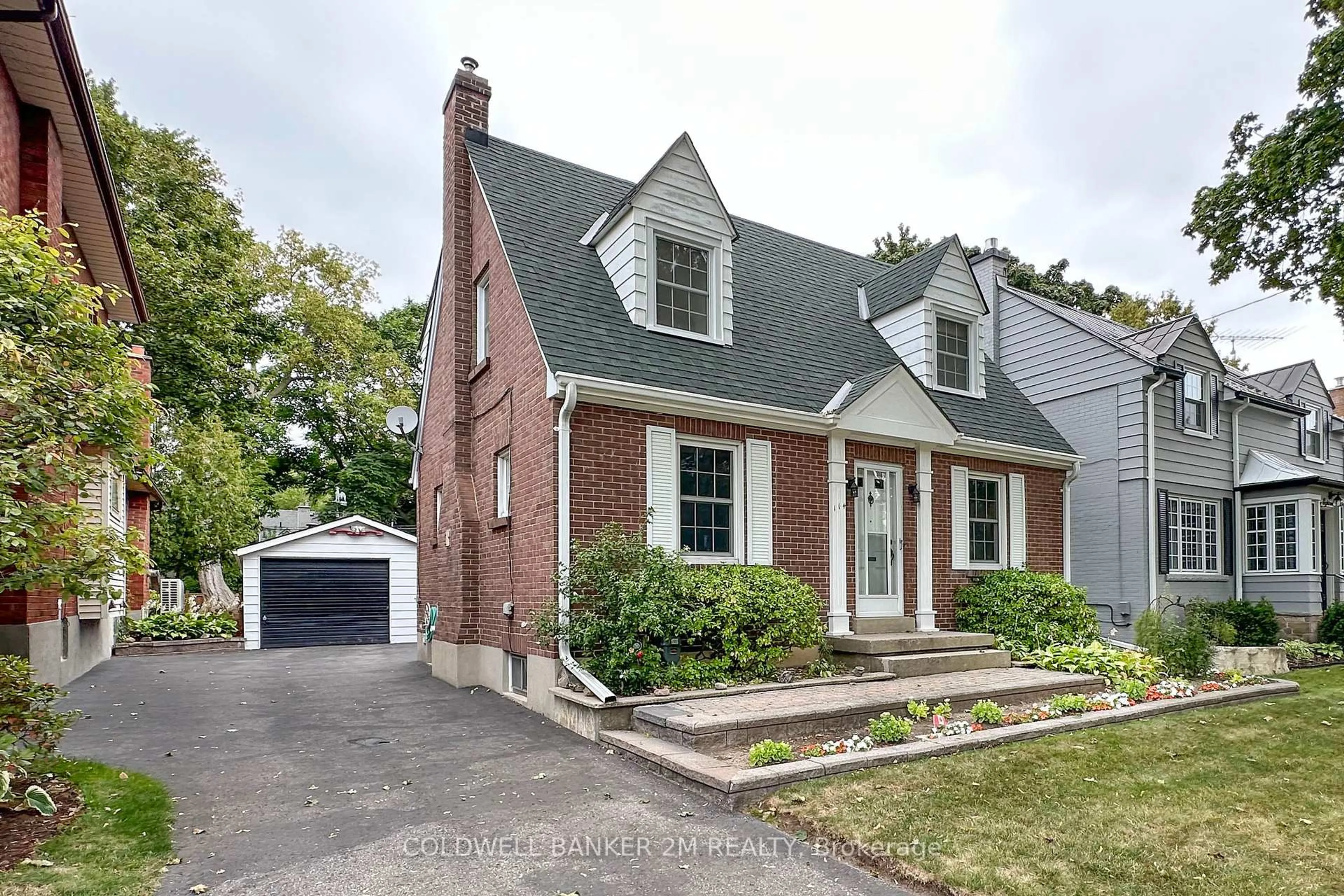 Home with brick exterior material, street for 114 Lauder Rd, Oshawa Ontario L1G 2H6