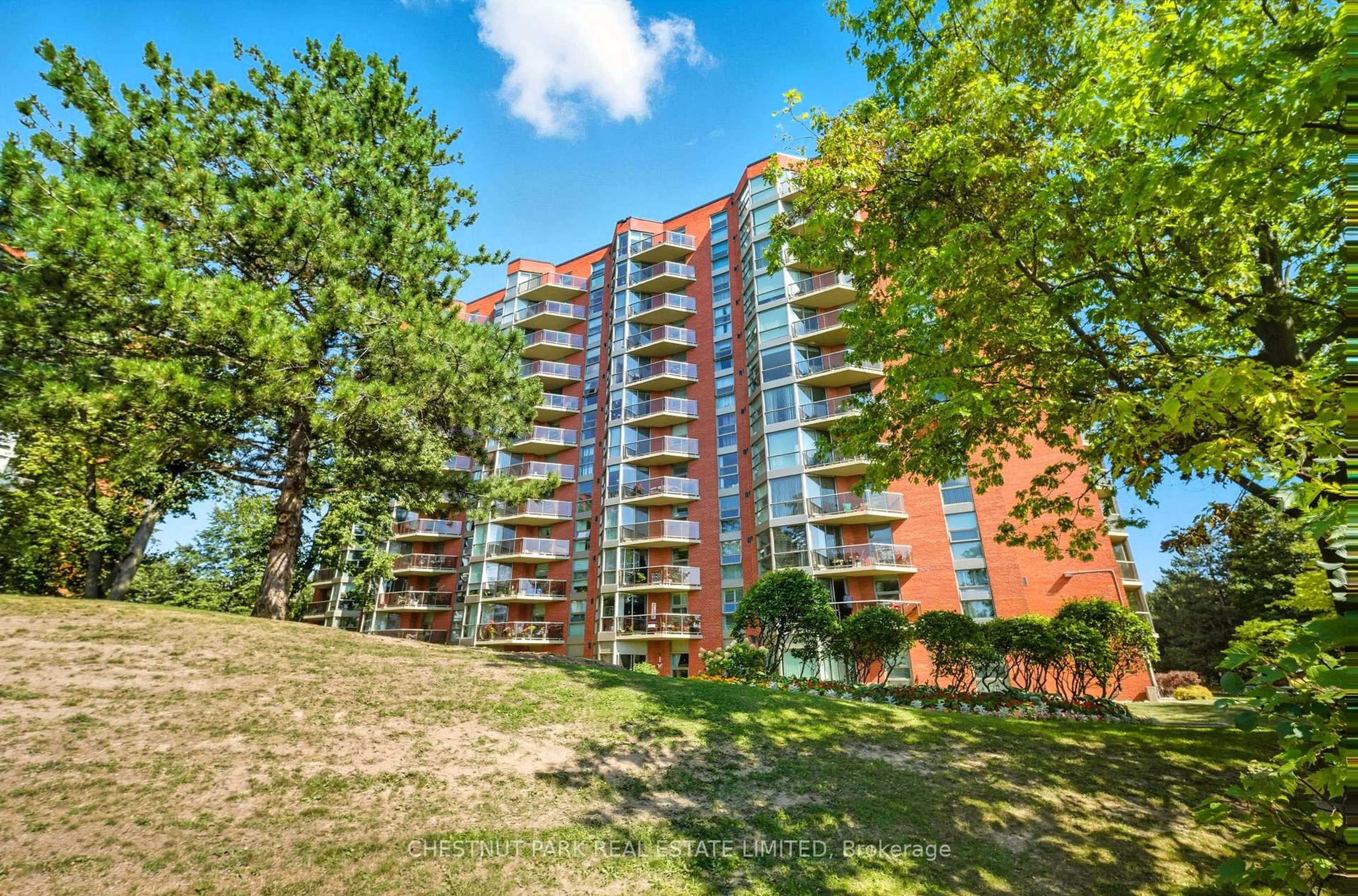 A pic from outside/outdoor area/front of a property/back of a property/a pic from drone, building for 20 Dean Park Rd #911, Toronto Ontario M1B 3G9