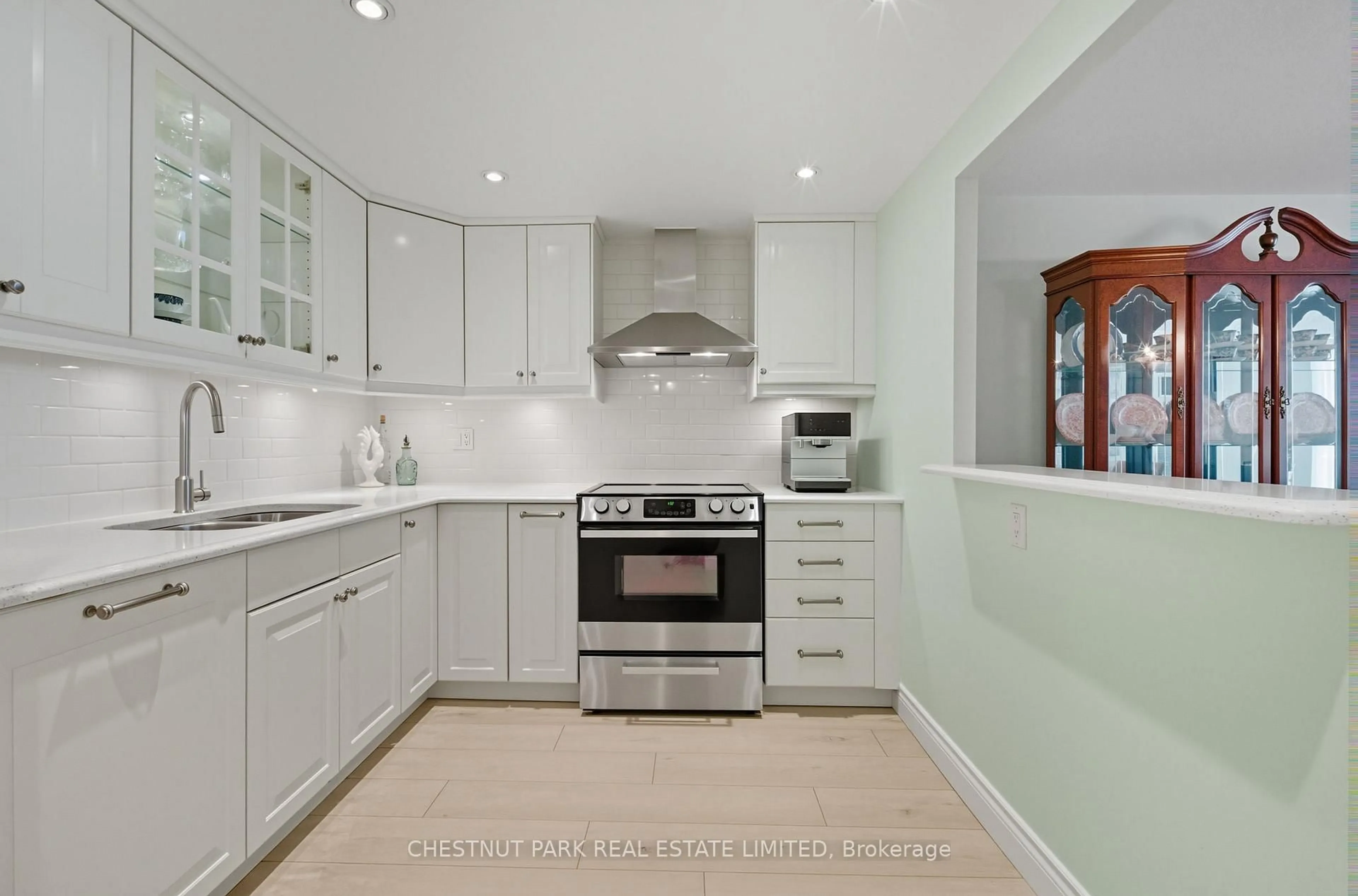 Contemporary kitchen, ceramic/tile floor for 20 Dean Park Rd #911, Toronto Ontario M1B 3G9