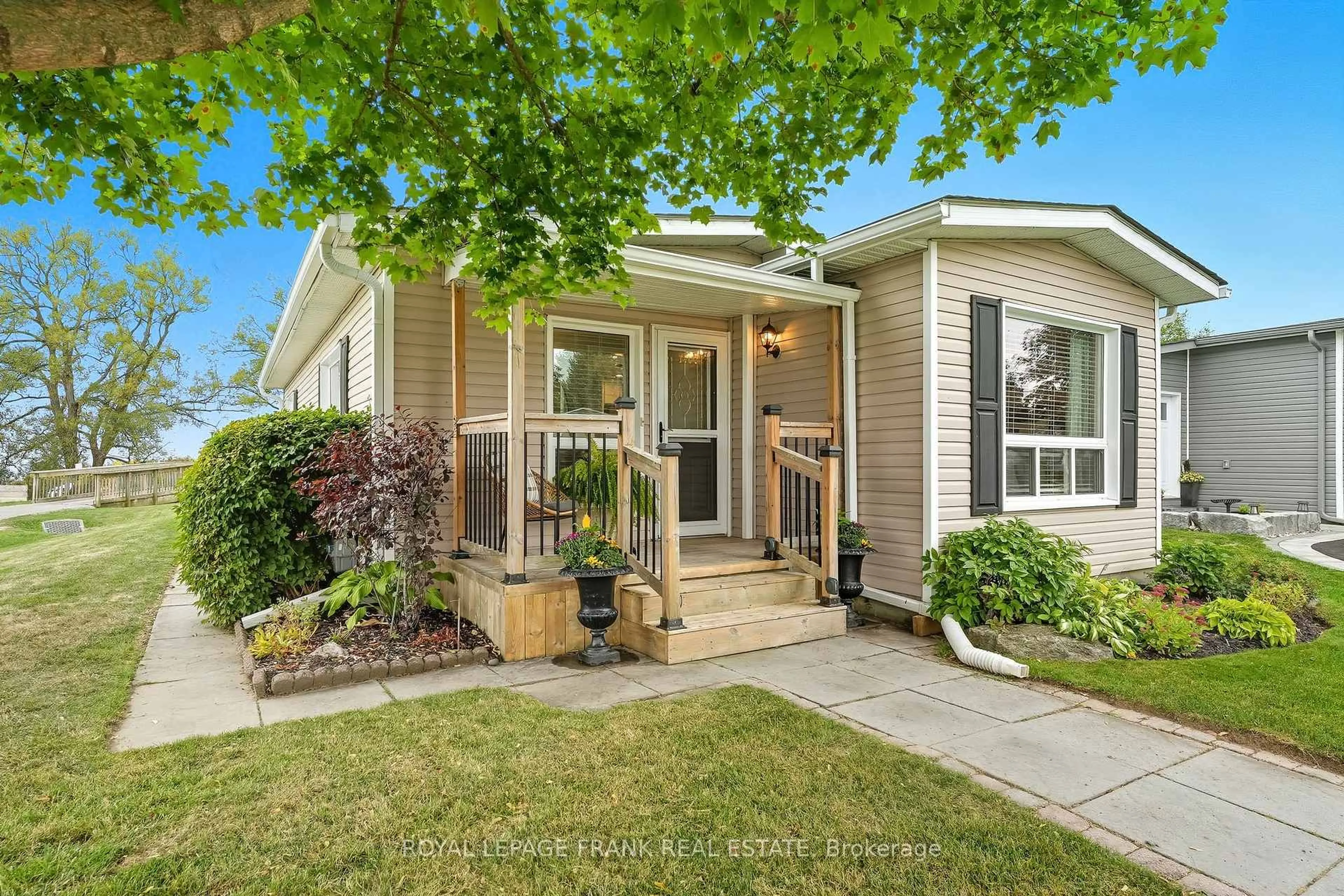 Home with vinyl exterior material, street for 3 Wheelhouse Dr, Clarington Ontario L1B 1B9
