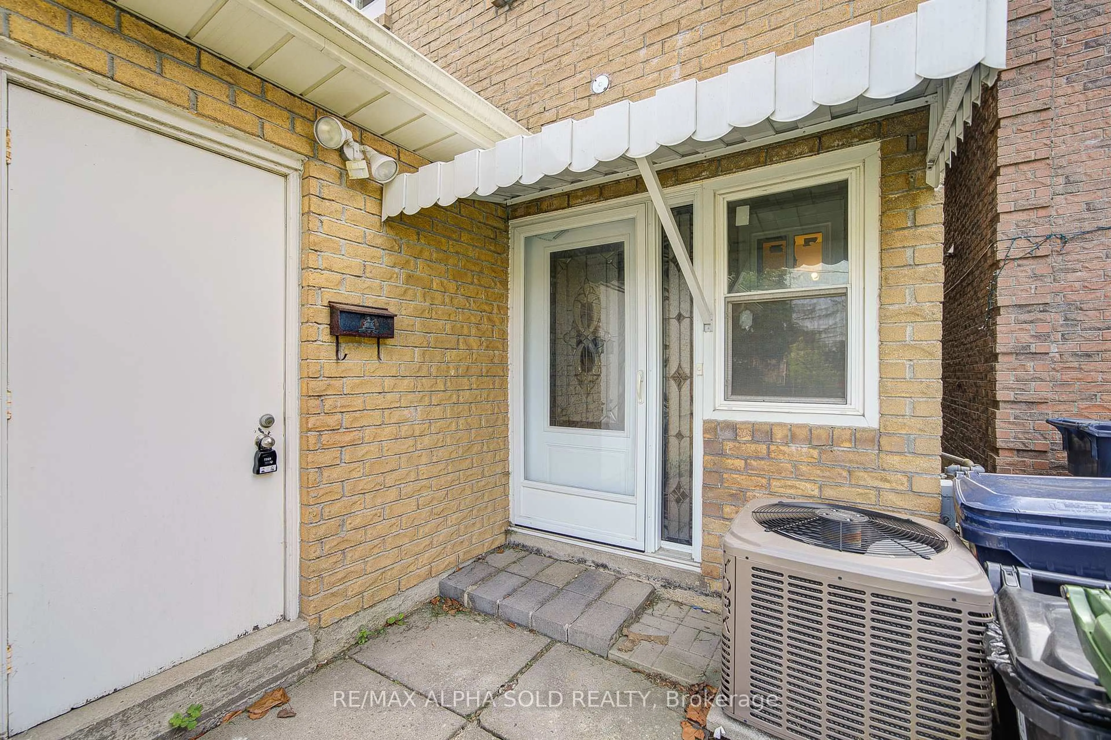 Unknown for 96 Dunmail Dr, Toronto Ontario M1V 1J5