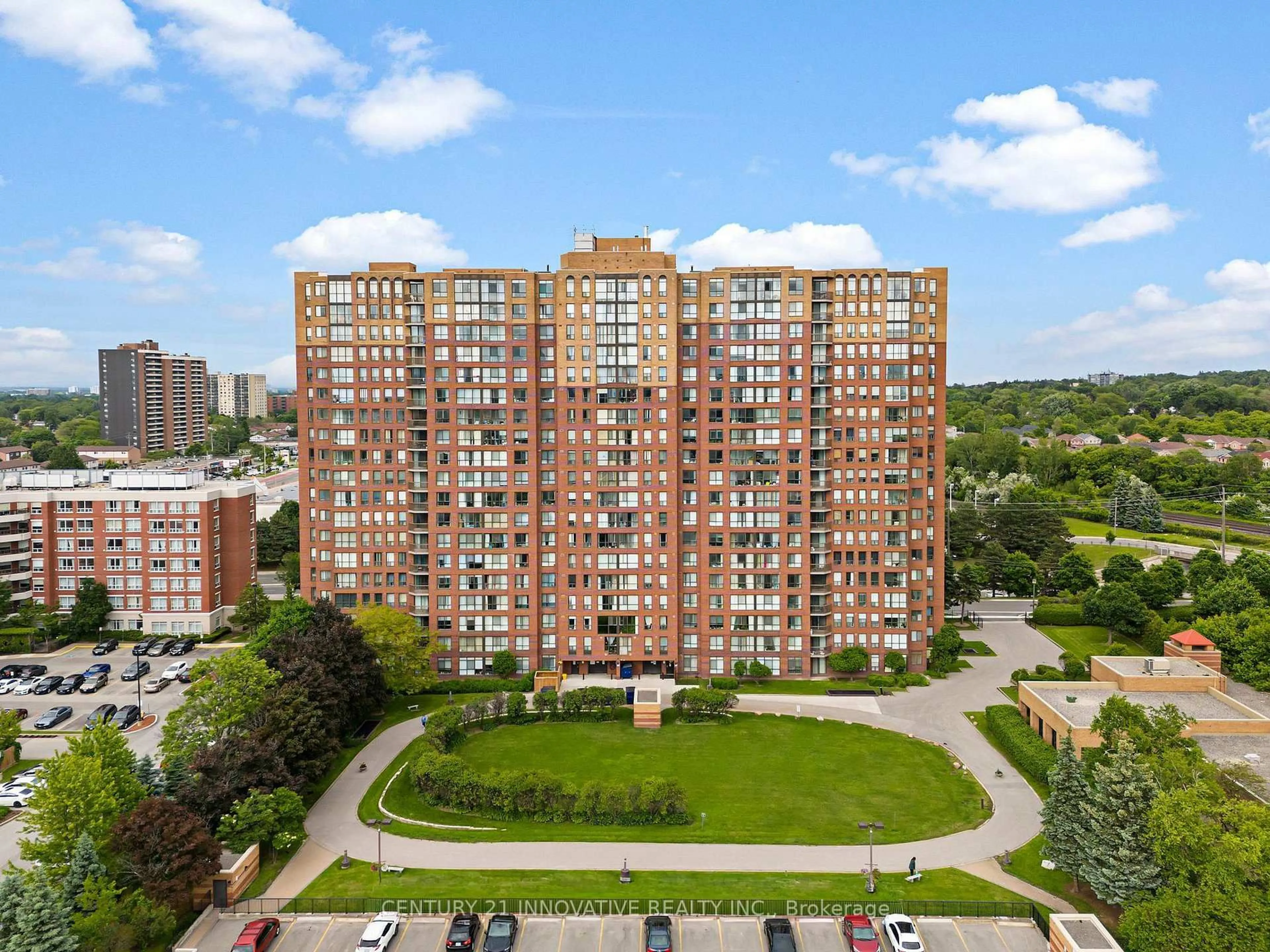 A pic from outside/outdoor area/front of a property/back of a property/a pic from drone, city buildings view from balcony for 330 Mccowan Rd #1808, Toronto Ontario M1J 3N3