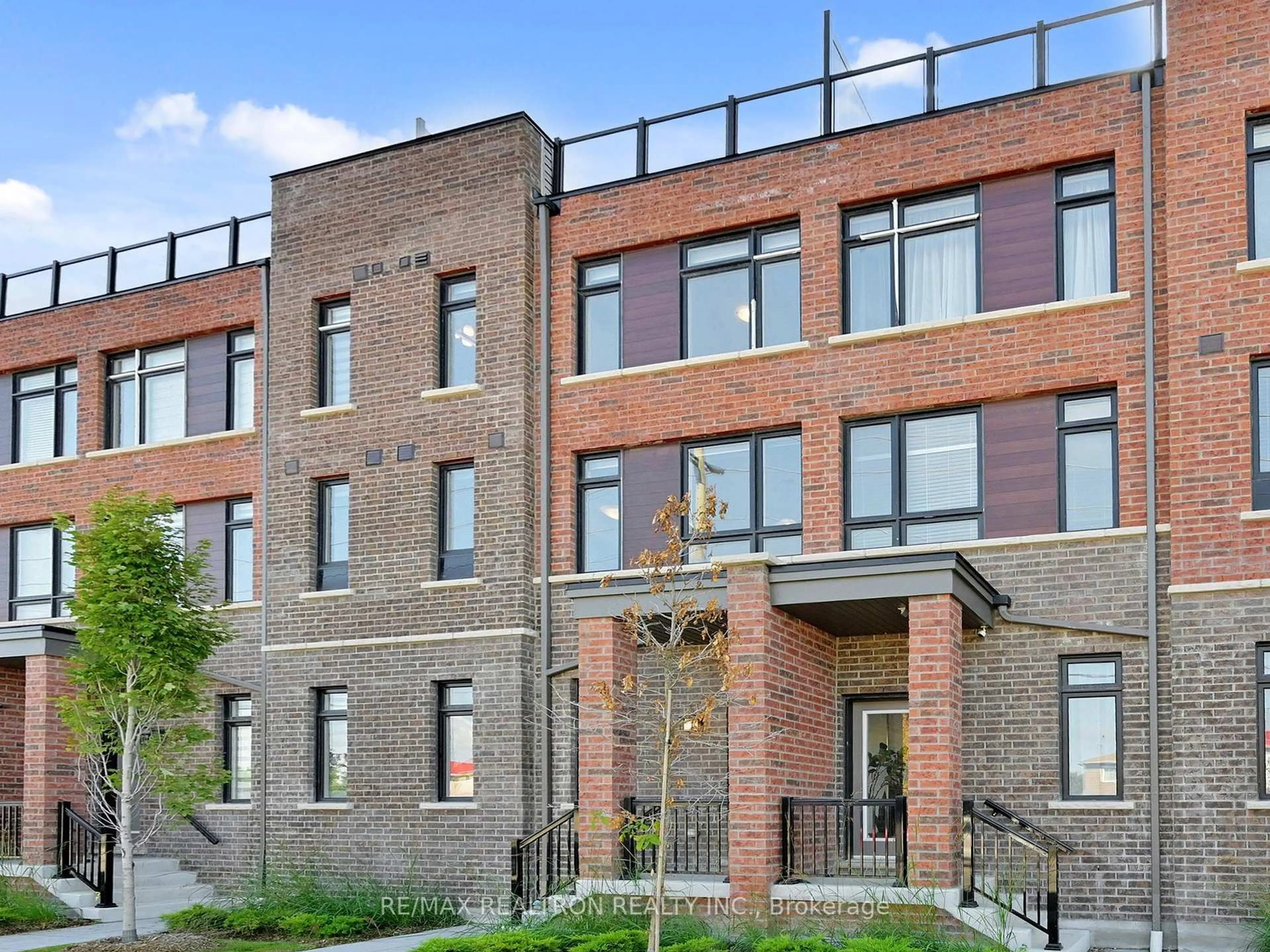 Home with brick exterior material, building for 1865 Pickering Pkwy #1103, Pickering Ontario L1V 0H2