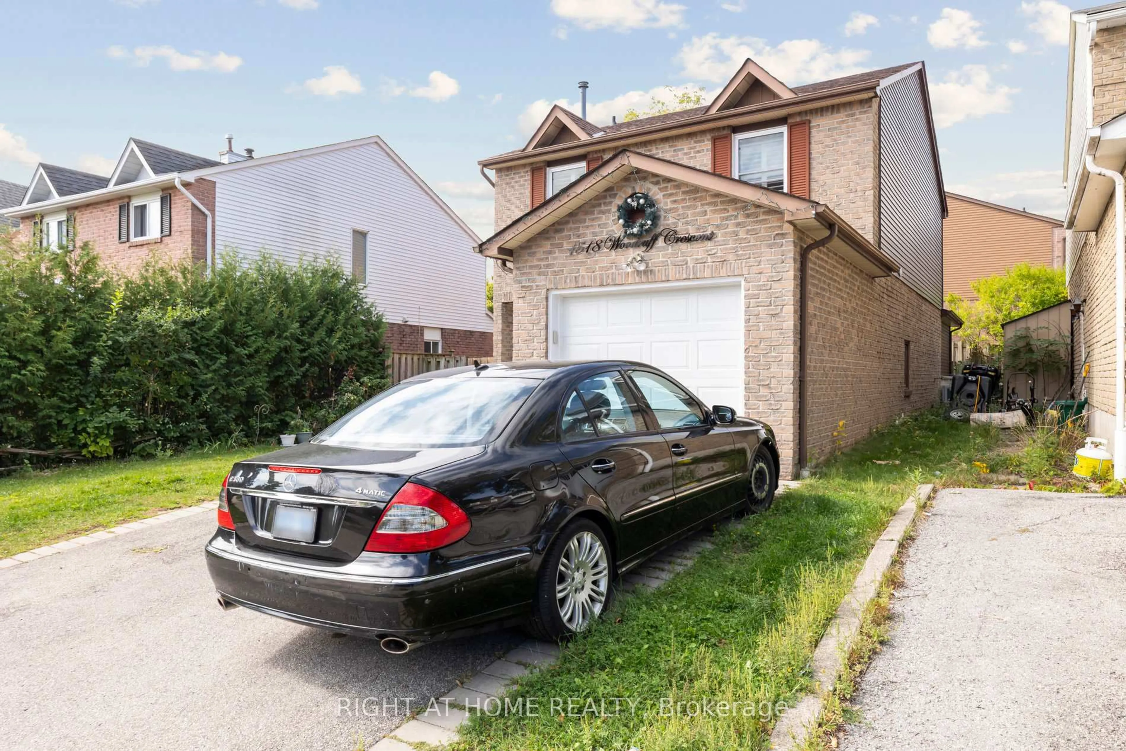 Home with brick exterior material, street for 1518 Woodruff Cres, Pickering Ontario L1V 3S6