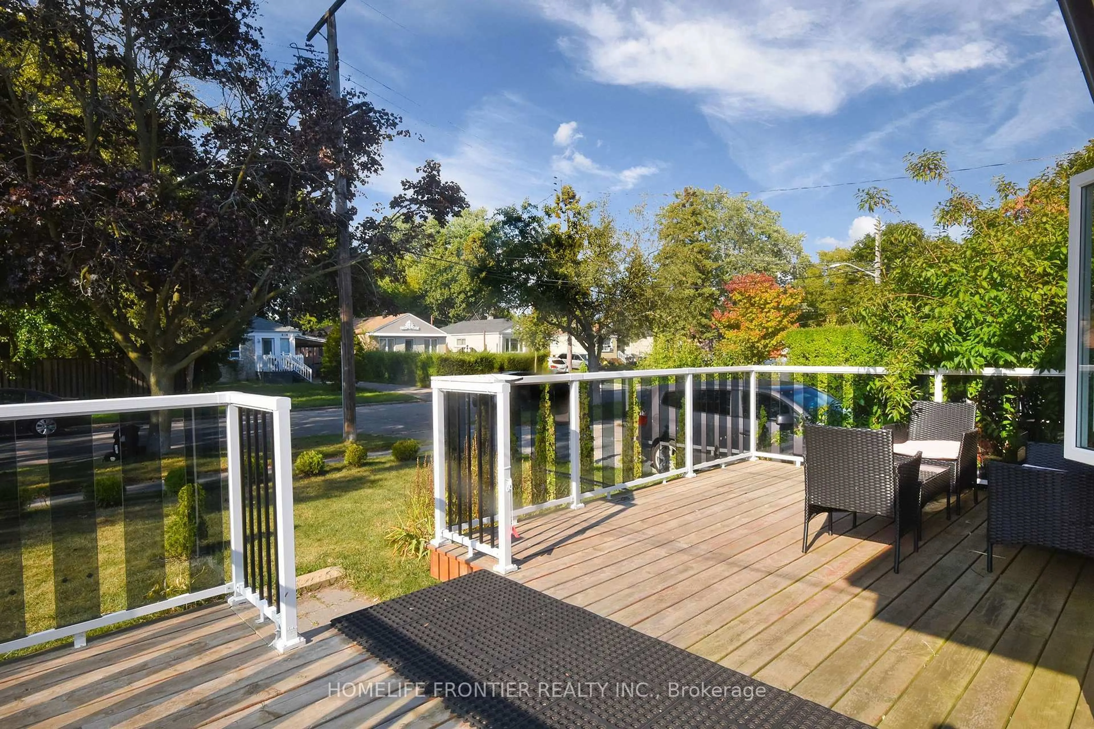 Patio, water/lake/river/ocean view for 109 Darlingside Dr, Toronto Ontario M1E 3P4