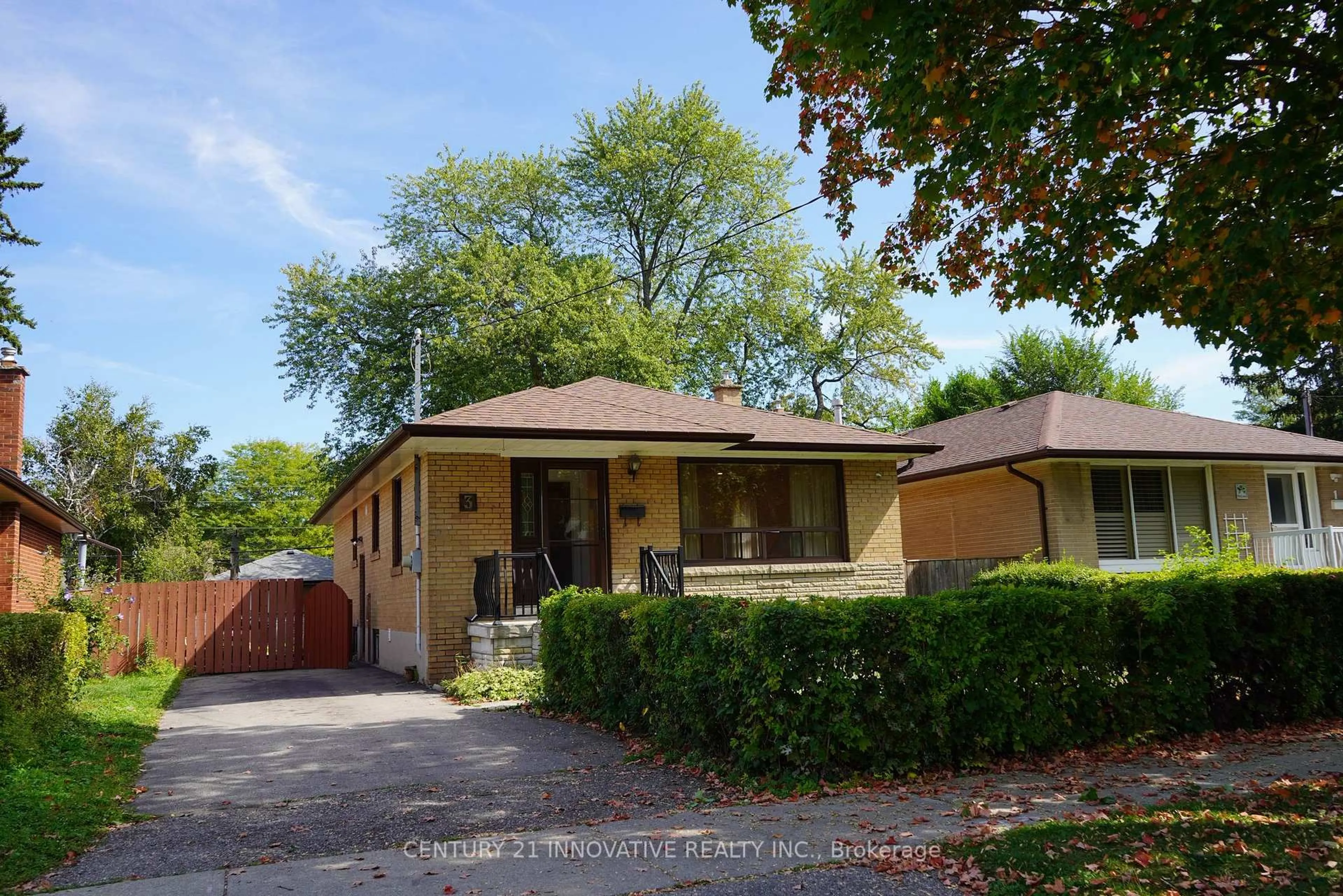 Home with brick exterior material, street for 3 Holton Rd, Toronto Ontario M1G 1E7