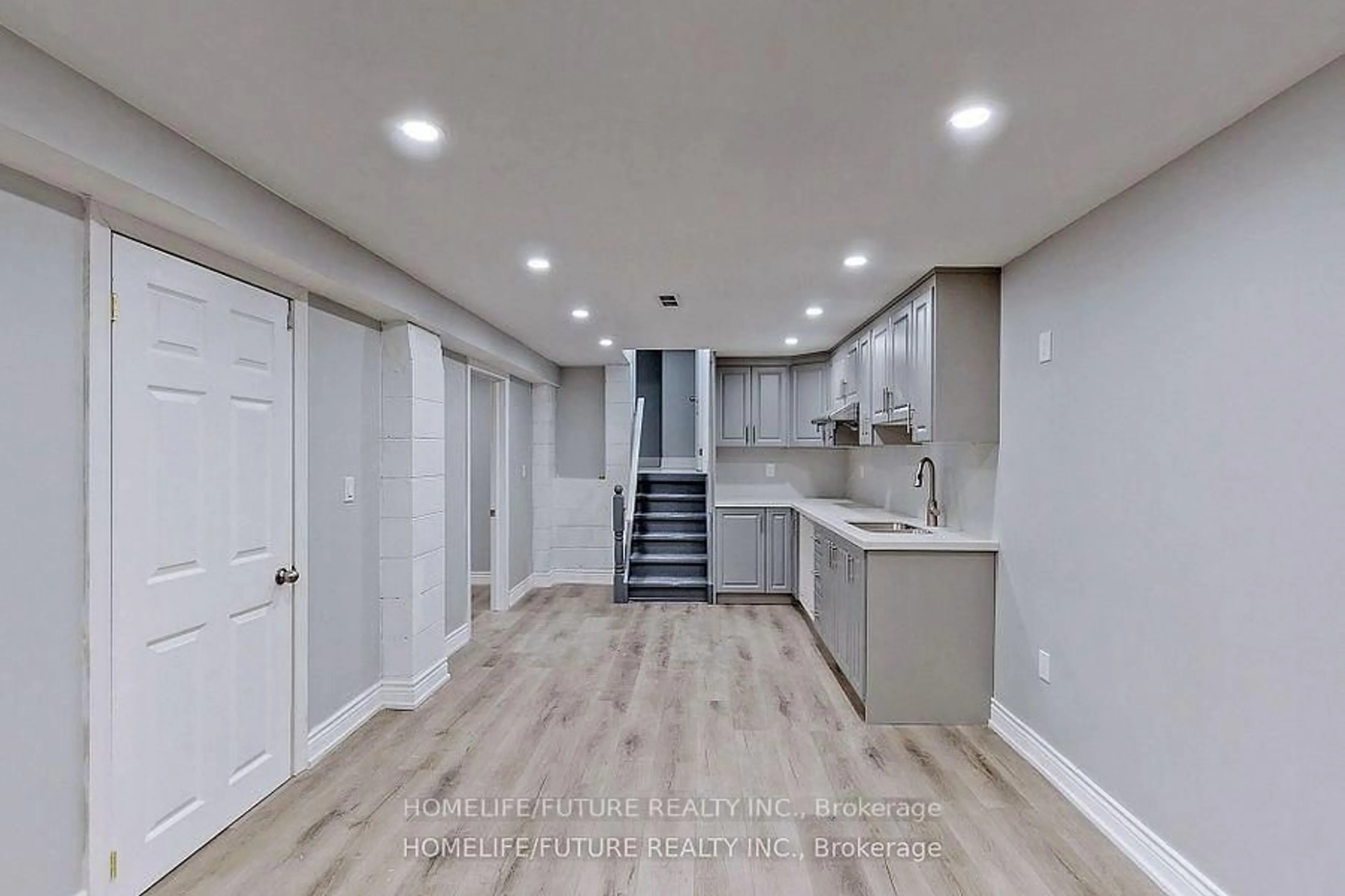 Open concept kitchen, unknown for 28 Skyridge Rd, Toronto Ontario M1E 4P1