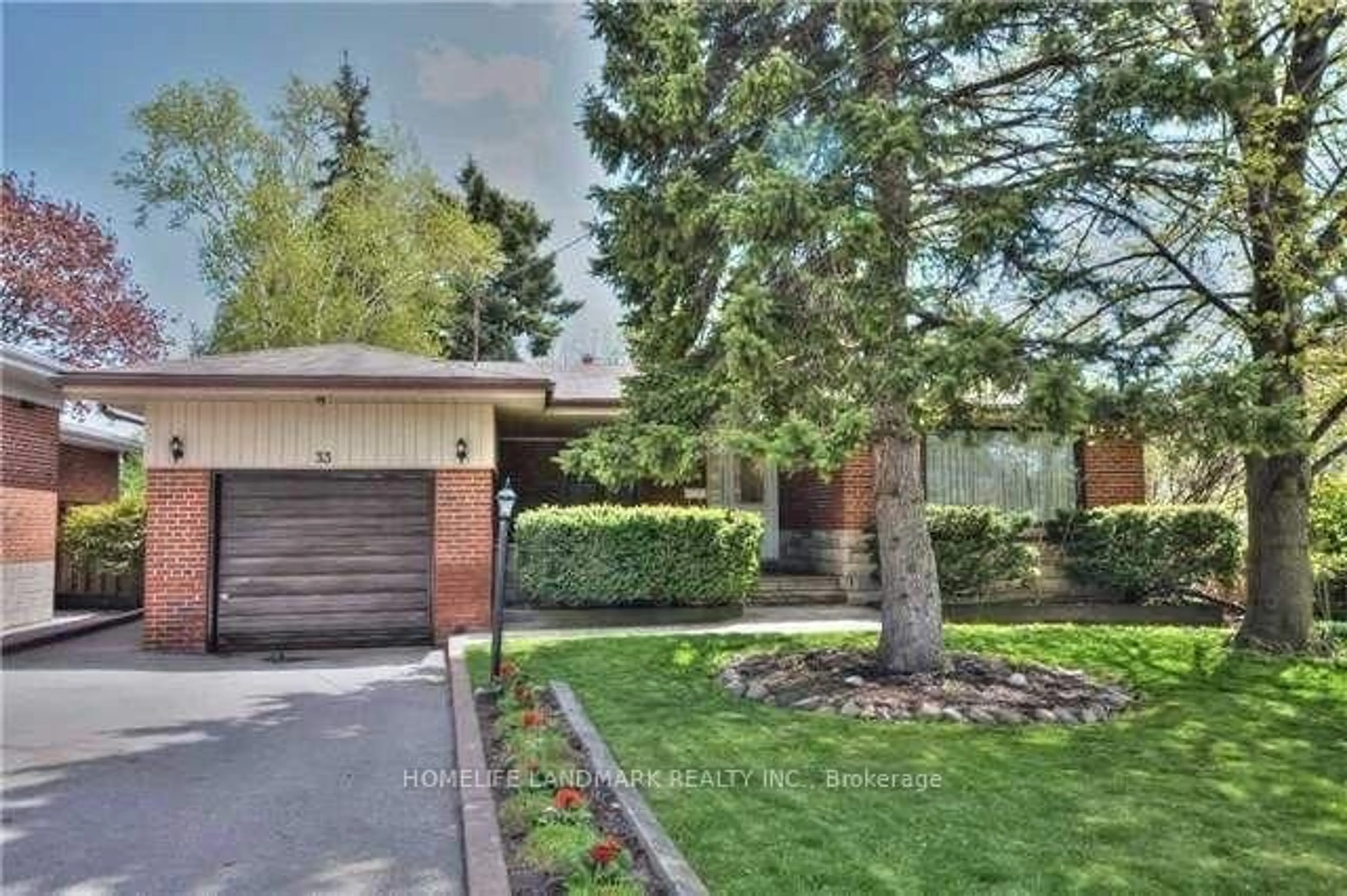 Home with brick exterior material, street for 33 Farmcrest Dr, Toronto Ontario M1T 1B6