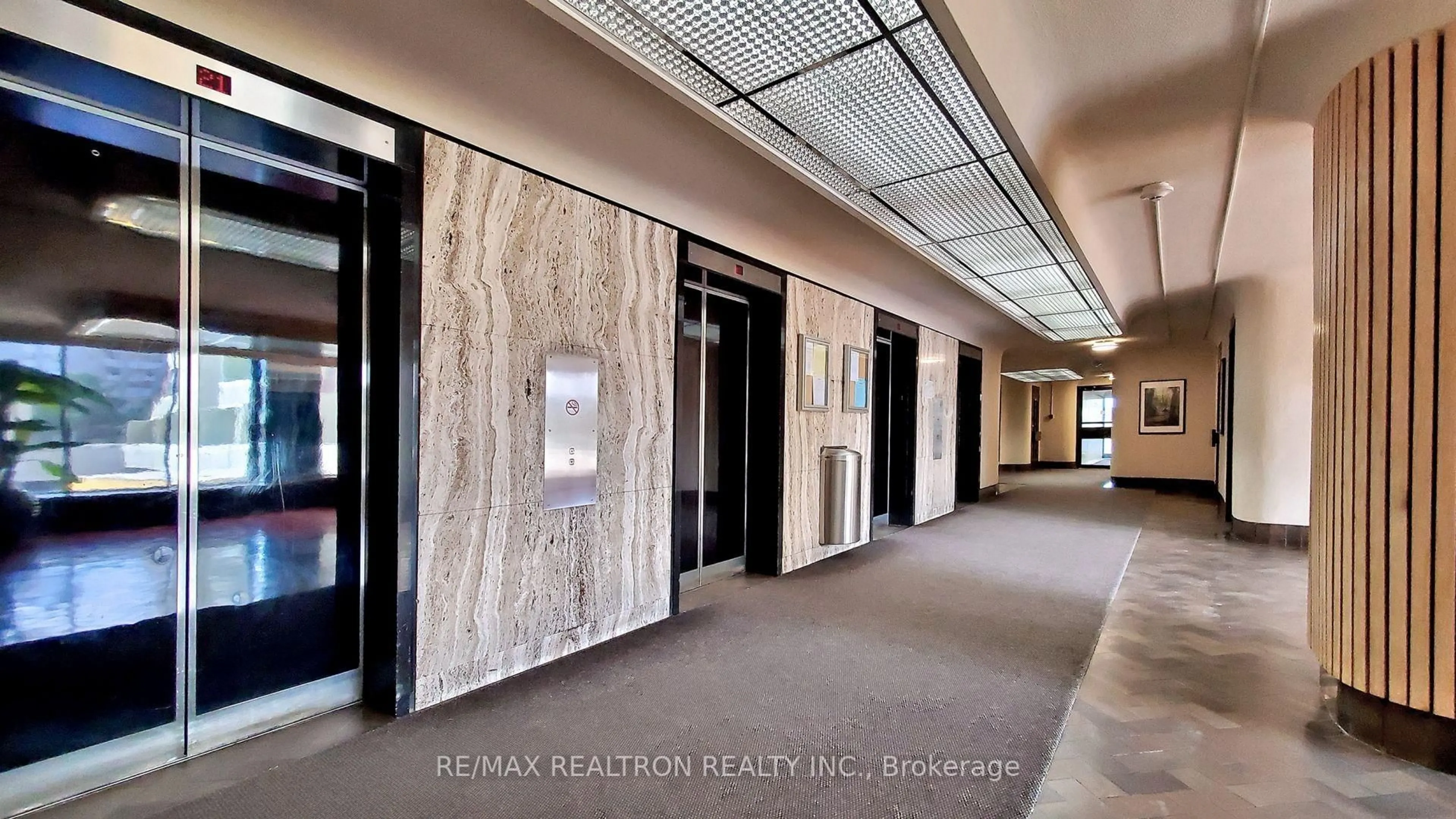 Indoor foyer for 1 Massey Sq #1506, Toronto Ontario M4C 5L4