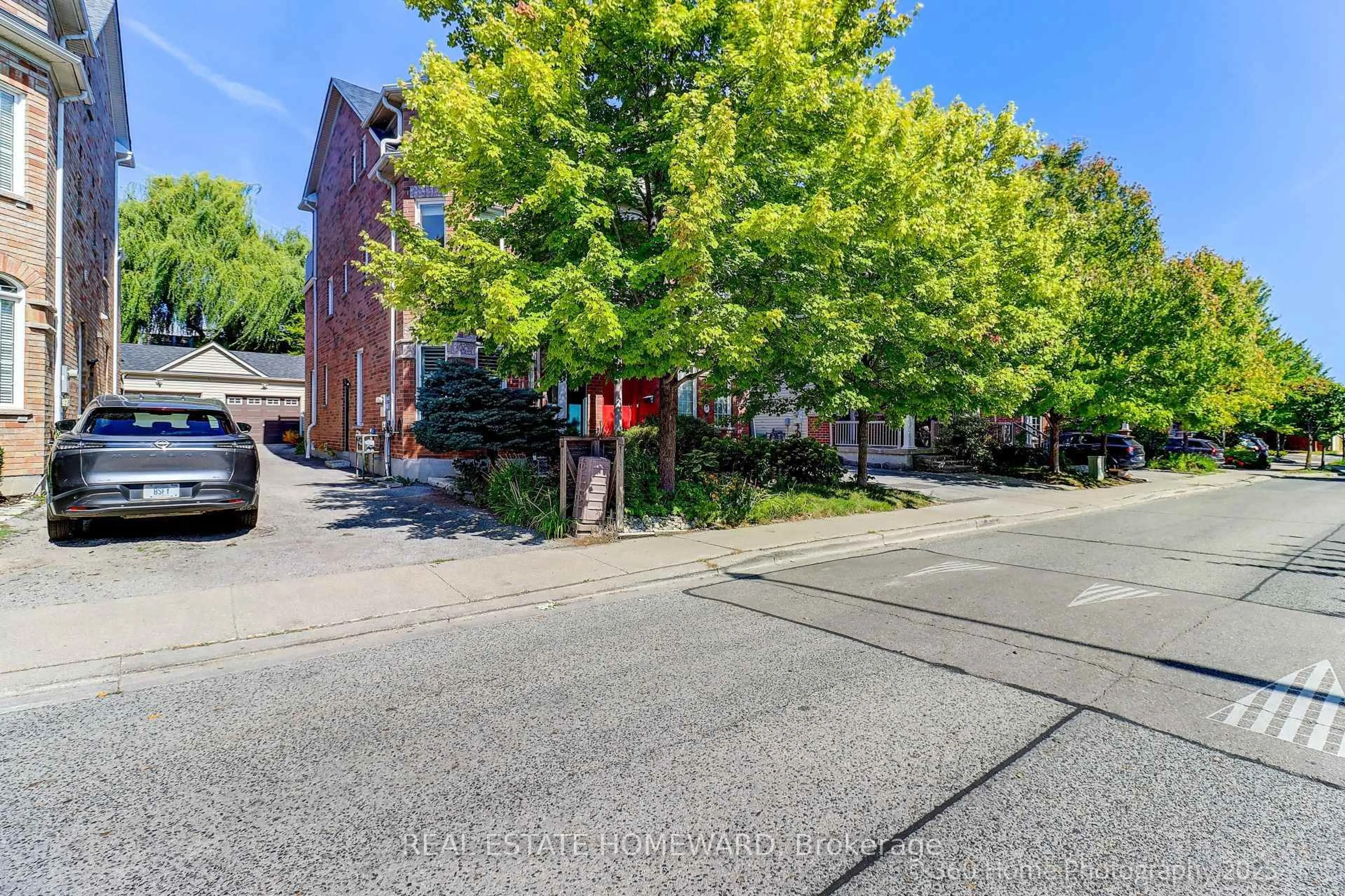 A pic from outside/outdoor area/front of a property/back of a property/a pic from drone, street for 76 Whistle Post St, Toronto Ontario M4E 3W8
