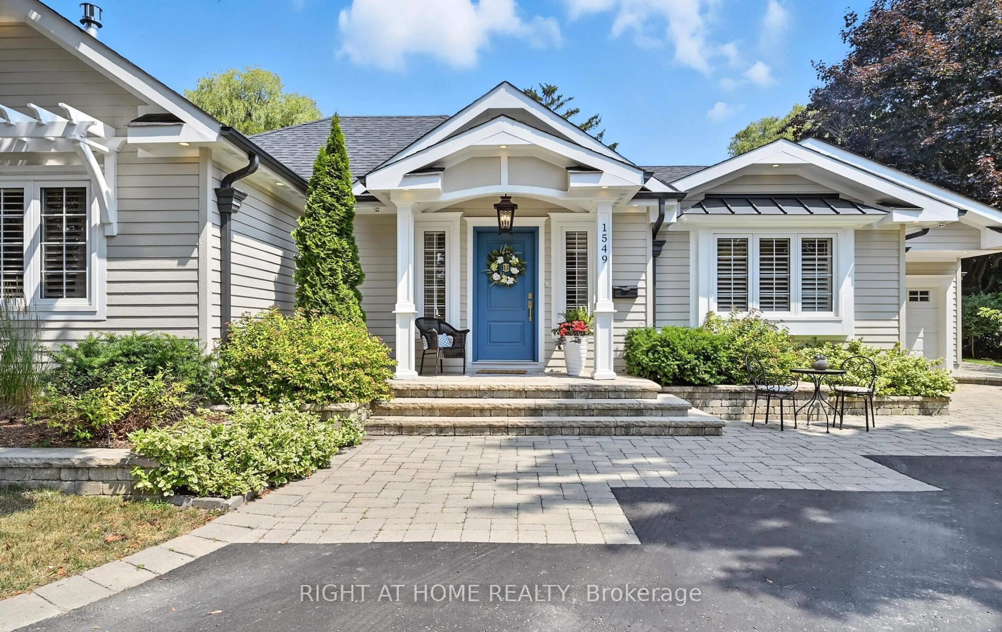 Home with brick exterior material, street for 1549 Willowside Crt, Pickering Ontario L1W 3P5