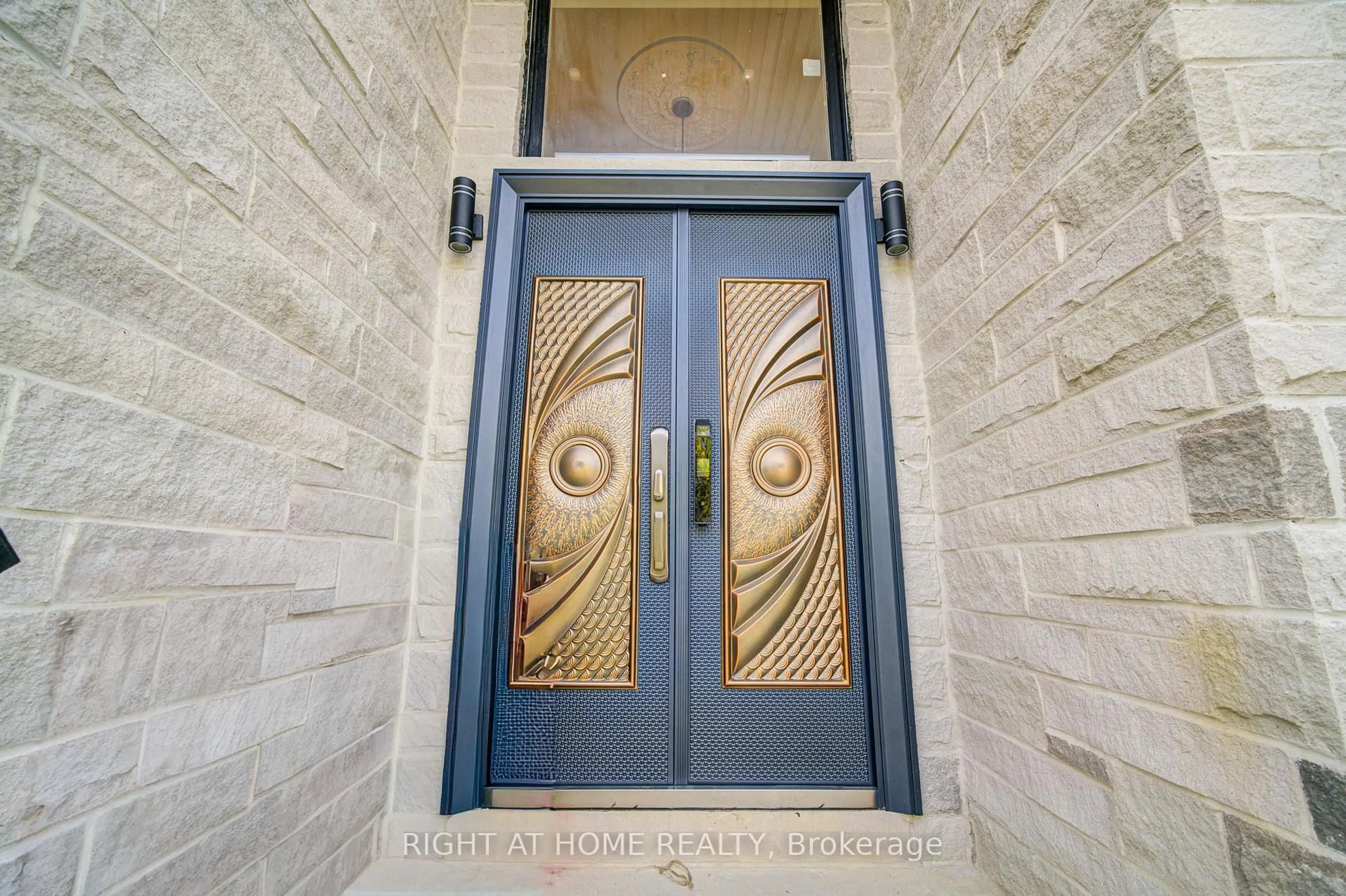 Indoor entryway for 80 Haslam St, Toronto Ontario M1N 3N7