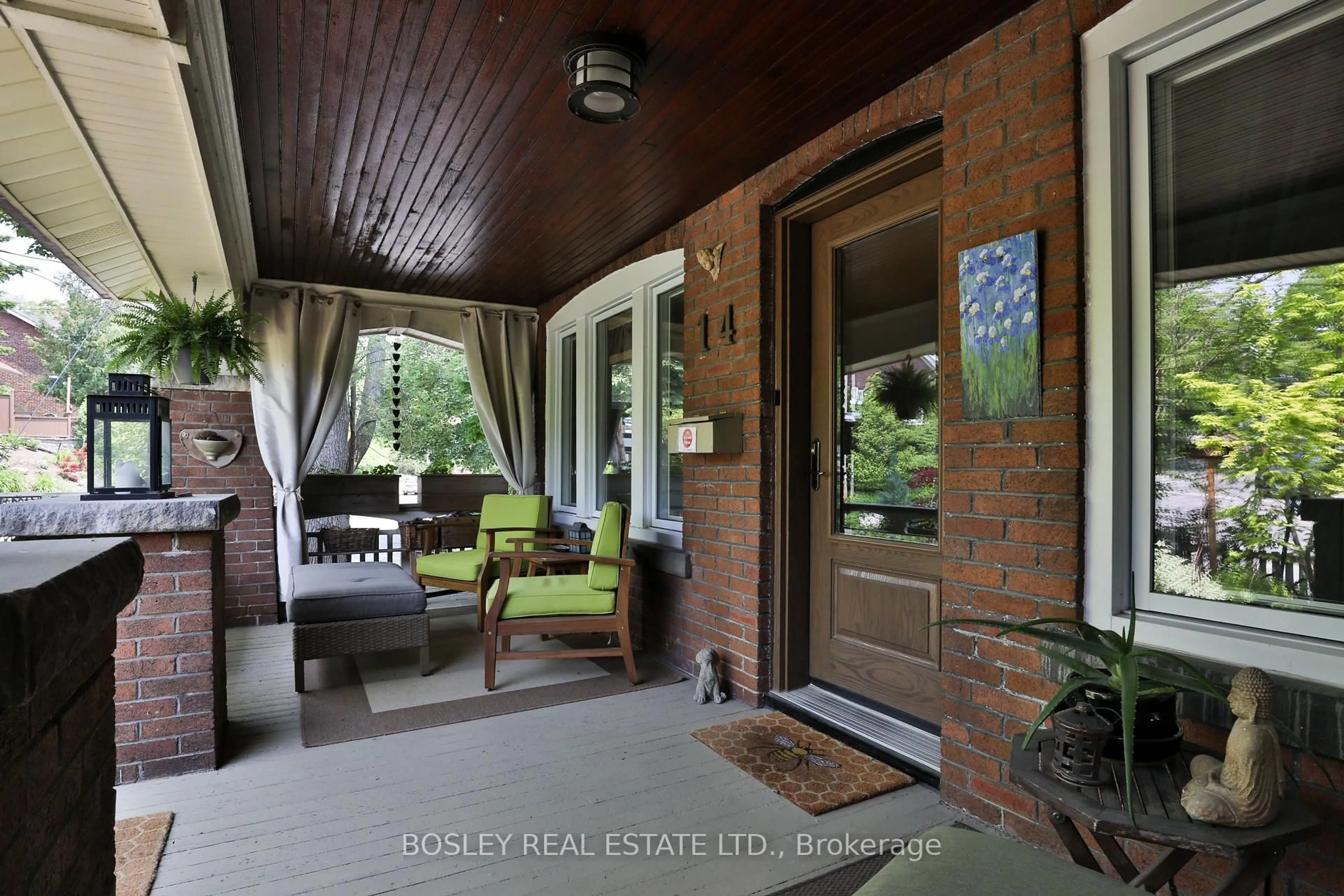 Indoor entryway for 14 Beach View Cres, Toronto Ontario M4E 2L5