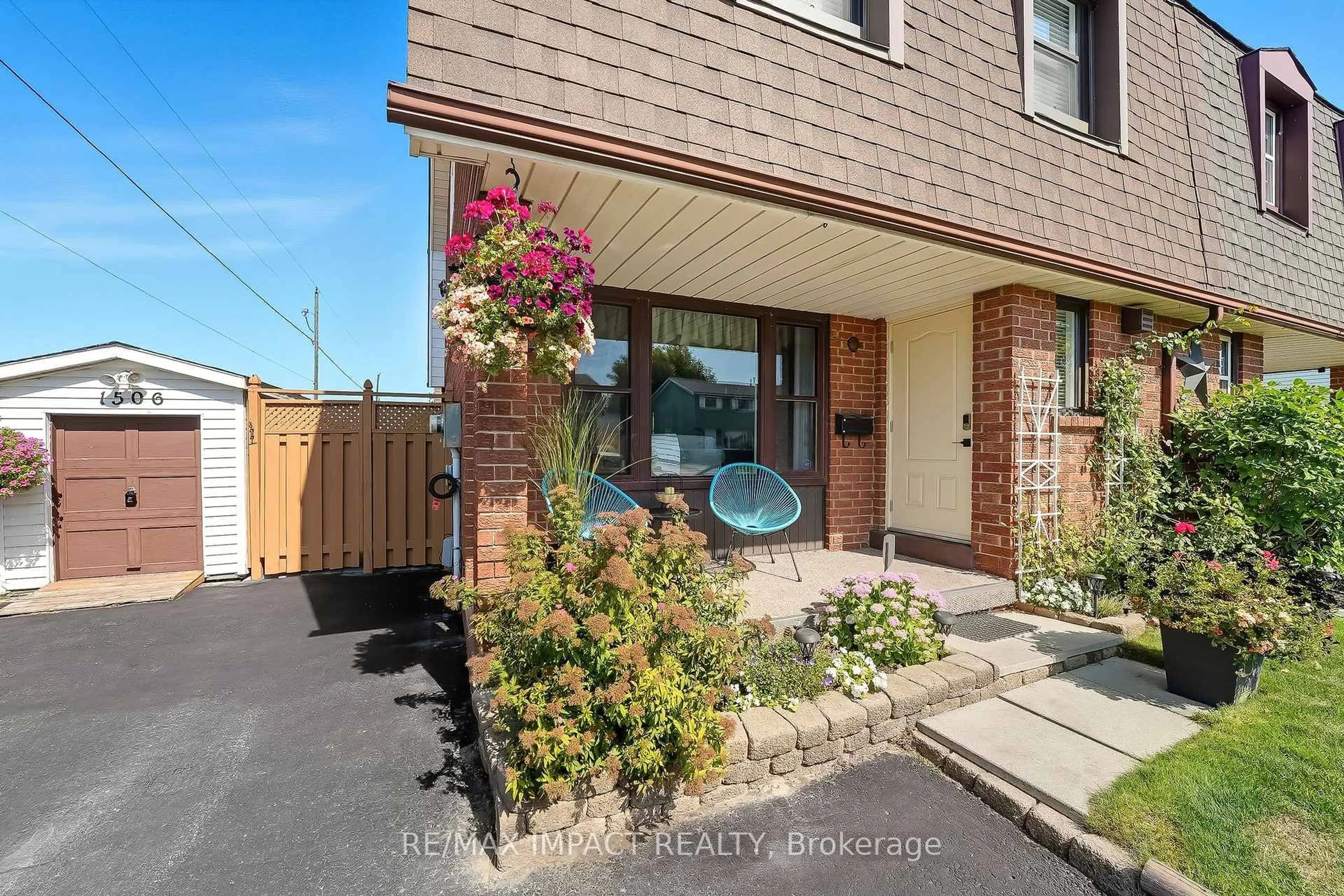 Unknown for 1506 Fenelon Cres, Oshawa Ontario L1J 6G1