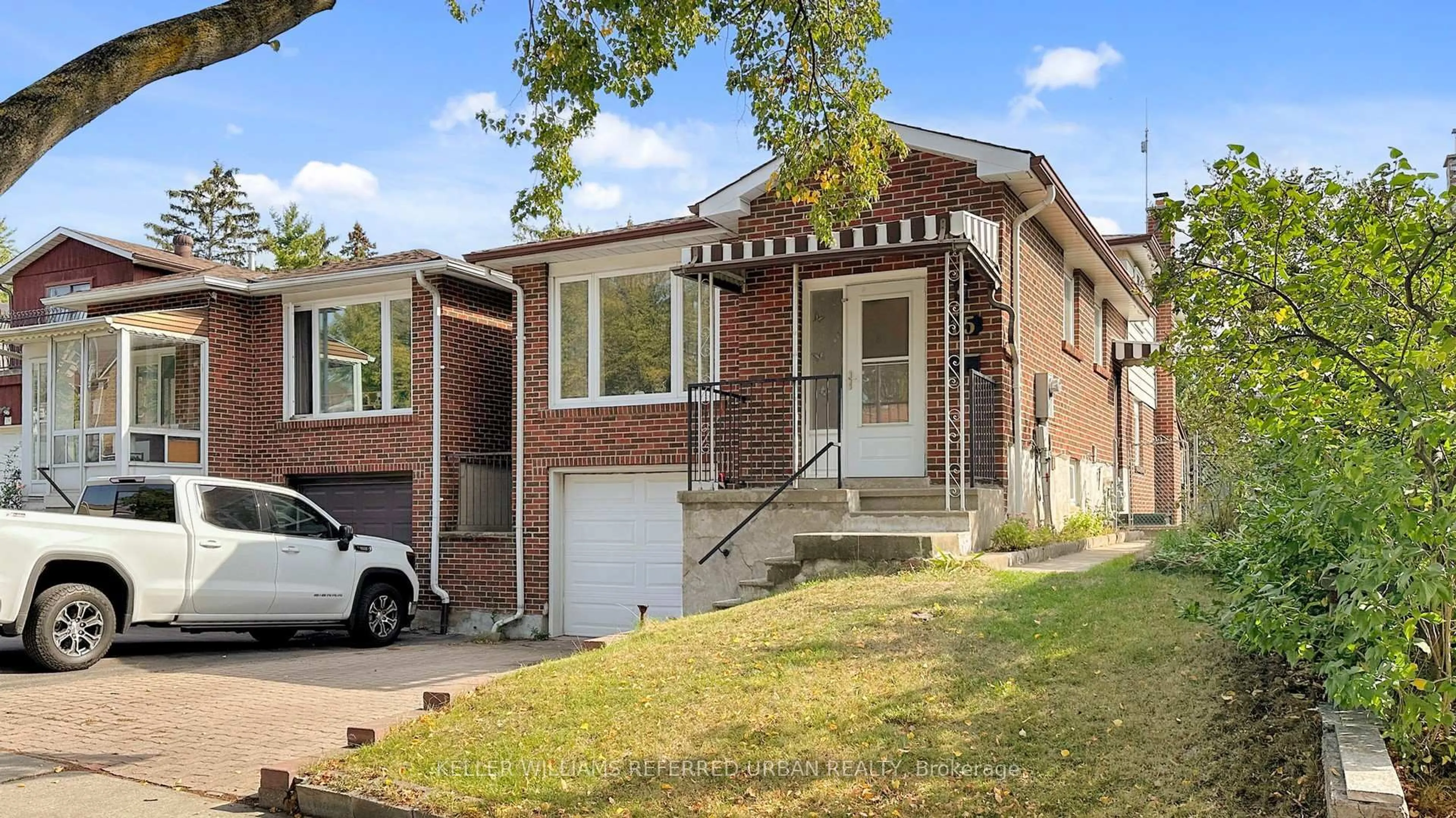 Home with brick exterior material, street for 15 Thistlewaite Cres, Toronto Ontario M1S 3Y8