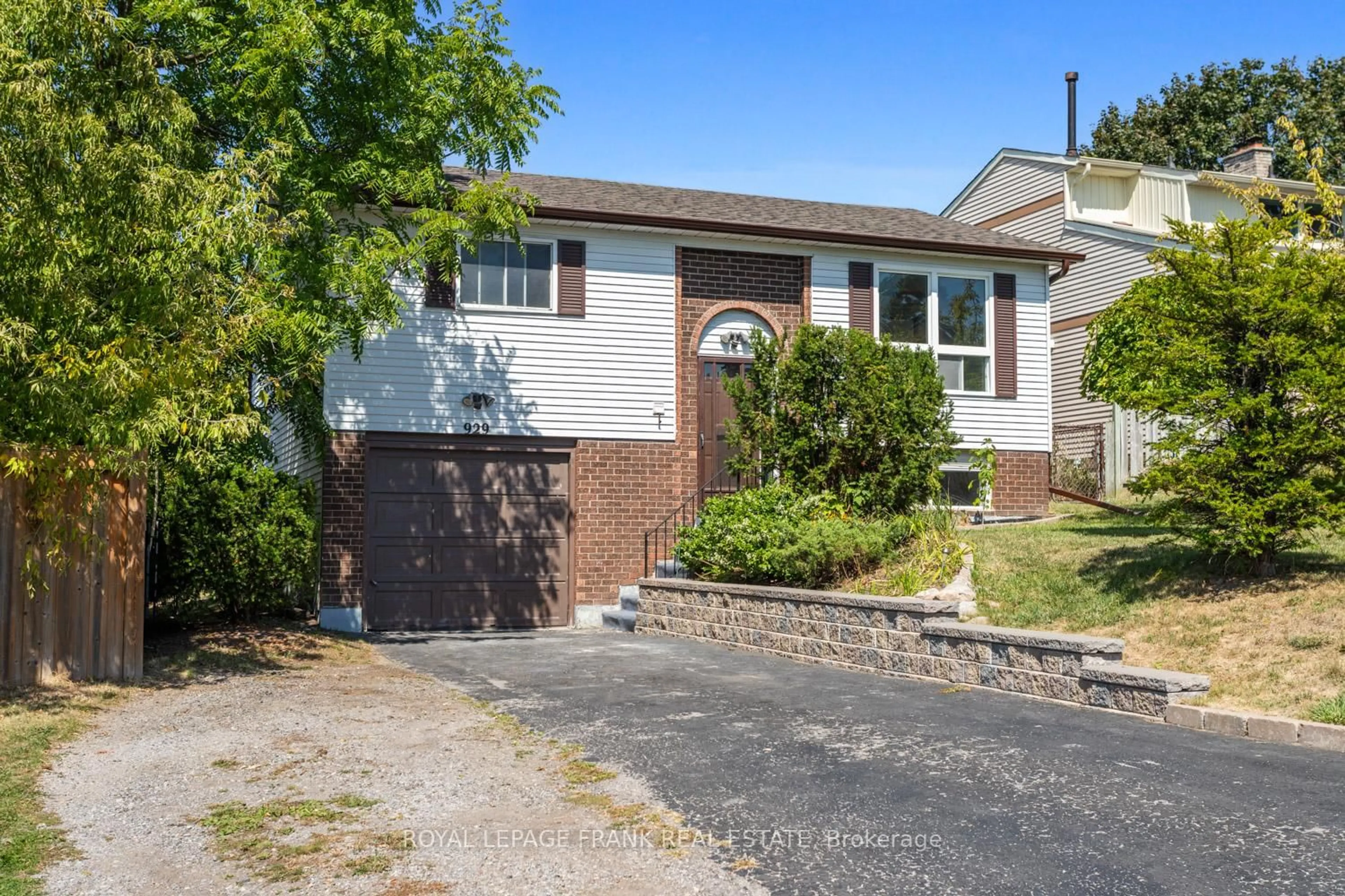 Home with brick exterior material, street for 929 Southdown Dr, Oshawa Ontario L1H 7Z5