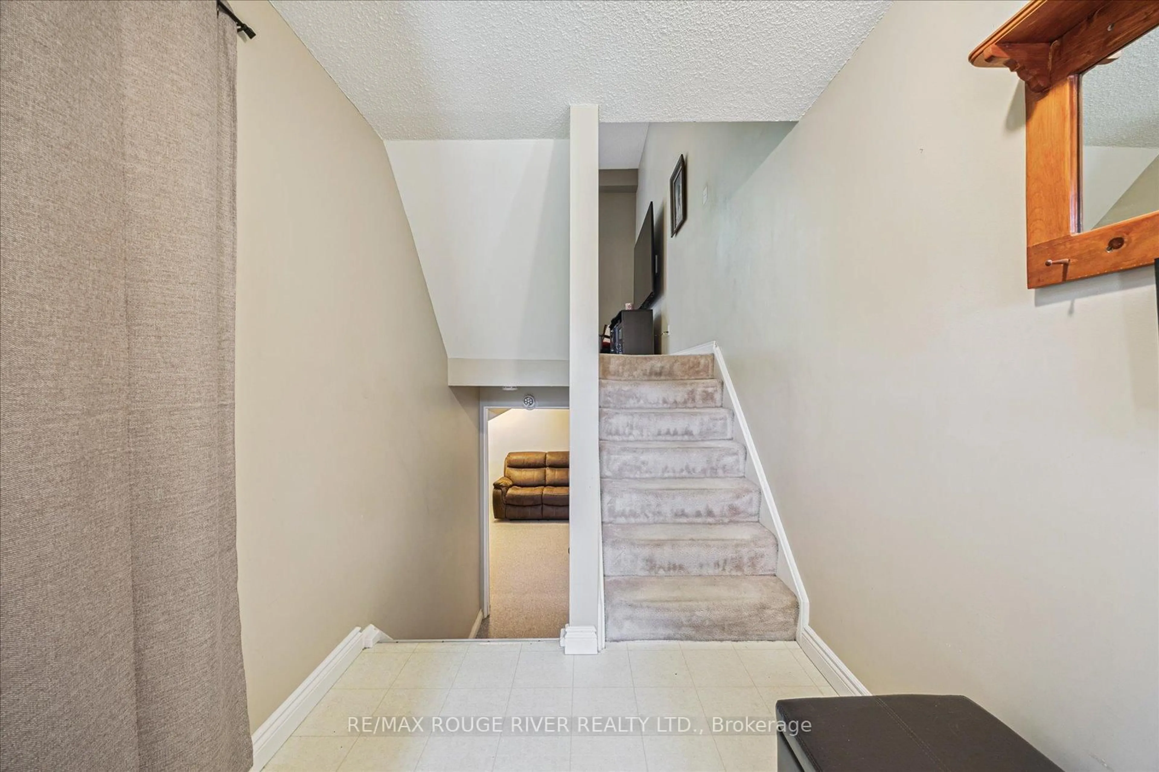 Stairs for 222 pearson St, Oshawa Ontario L1G 7C6