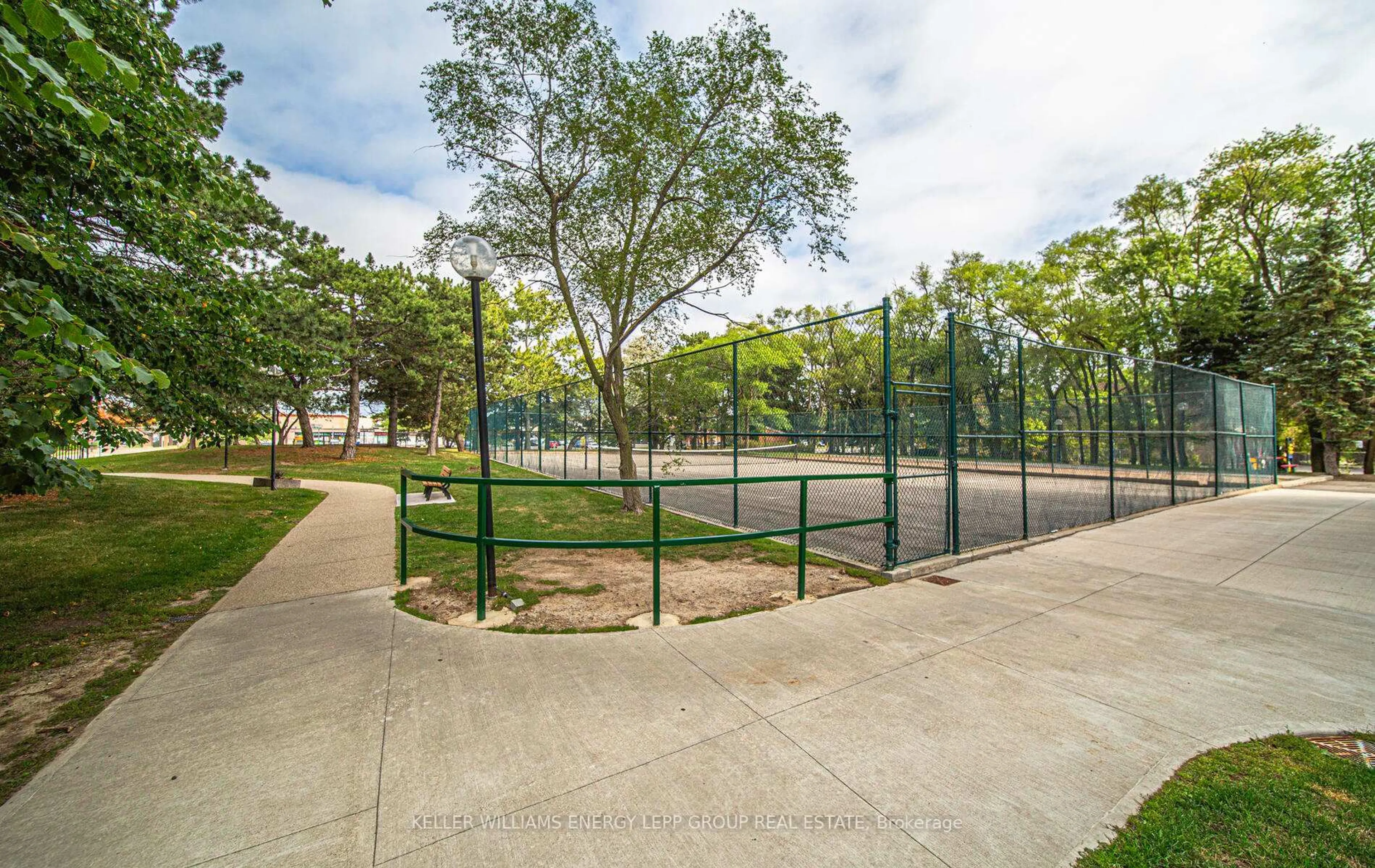 Patio, street for 90 Ling Rd #1508, Toronto Ontario M1E 4Y3