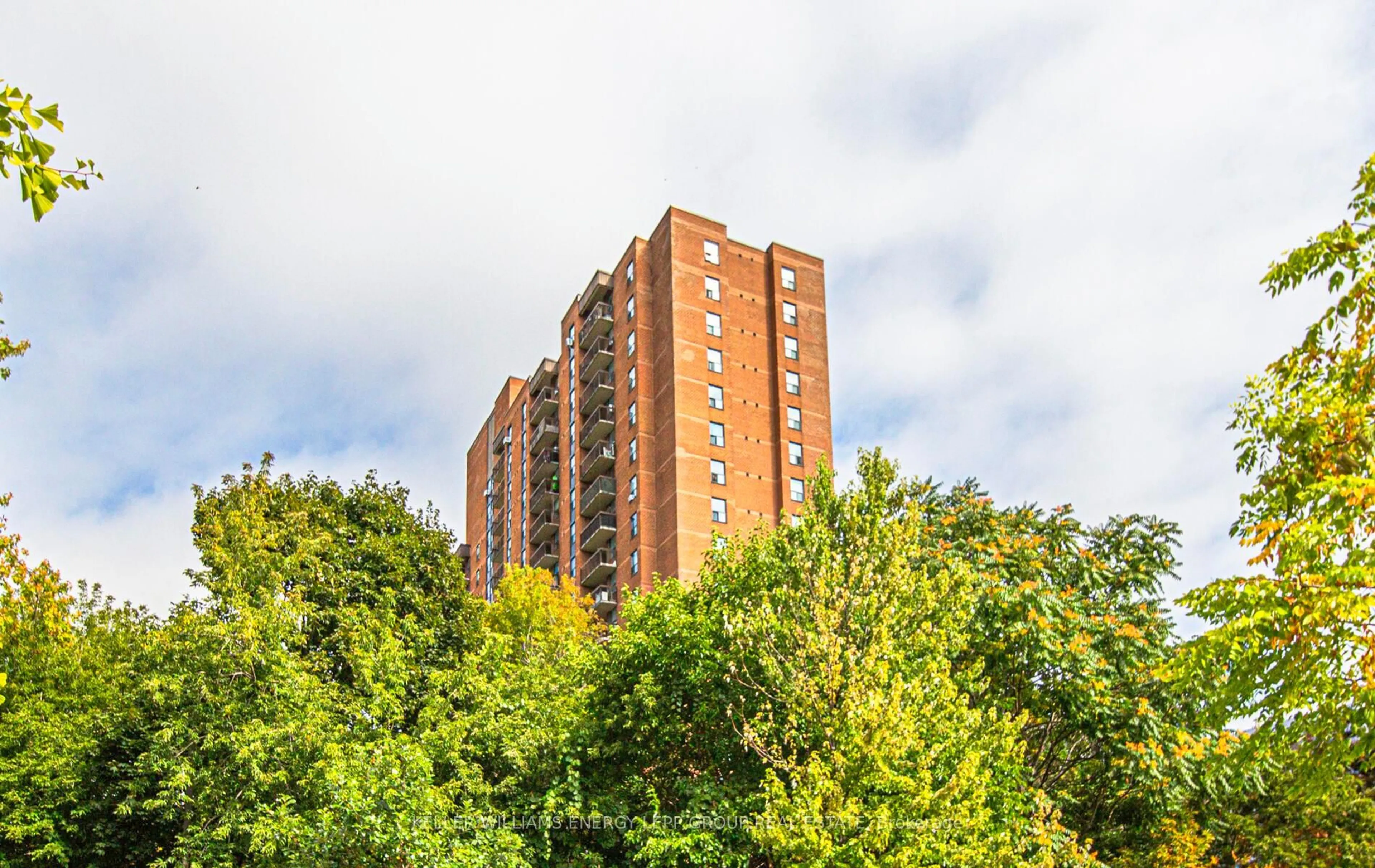A pic from outside/outdoor area/front of a property/back of a property/a pic from drone, building for 90 Ling Rd #1508, Toronto Ontario M1E 4Y3